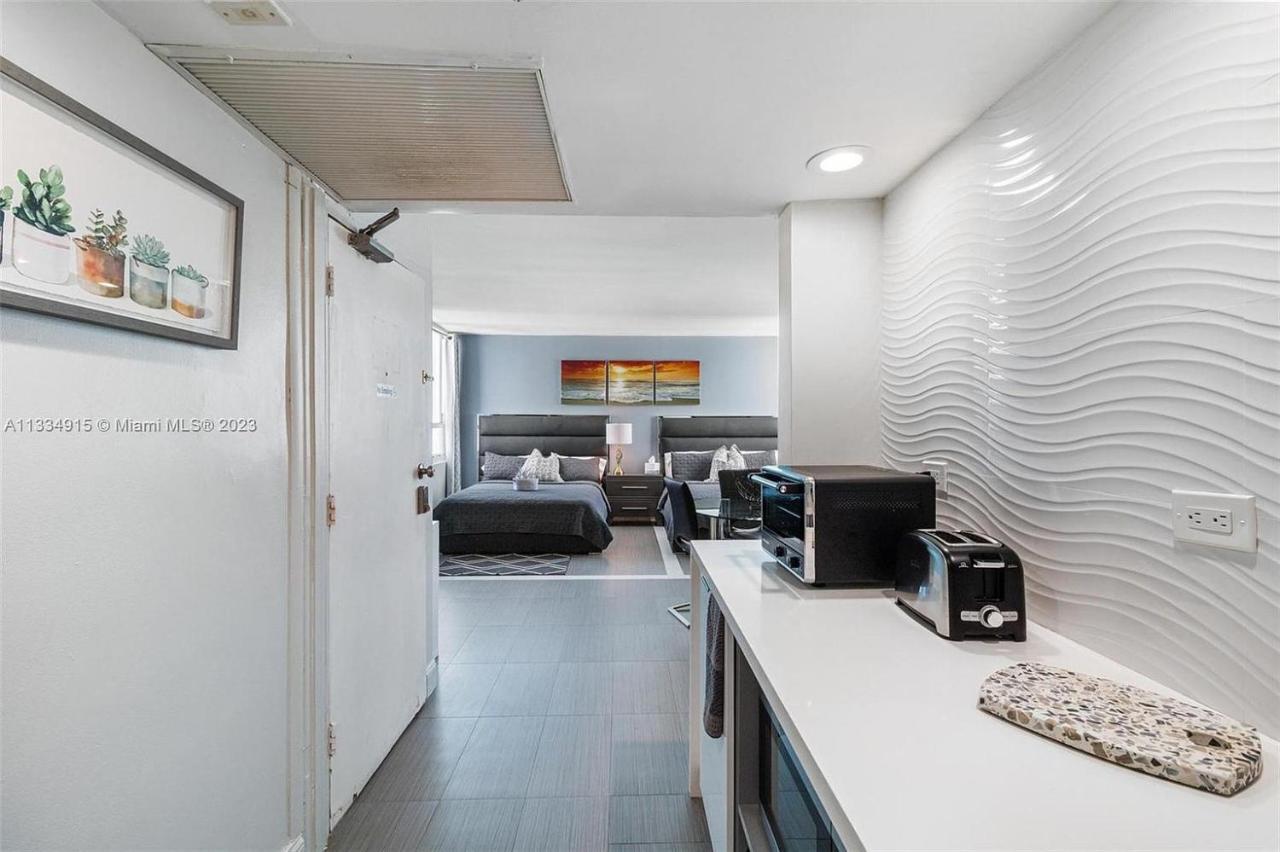 11th - Seven Heaven Miami- Unforgettable Ocean Front- Free Parking * Miami Beach