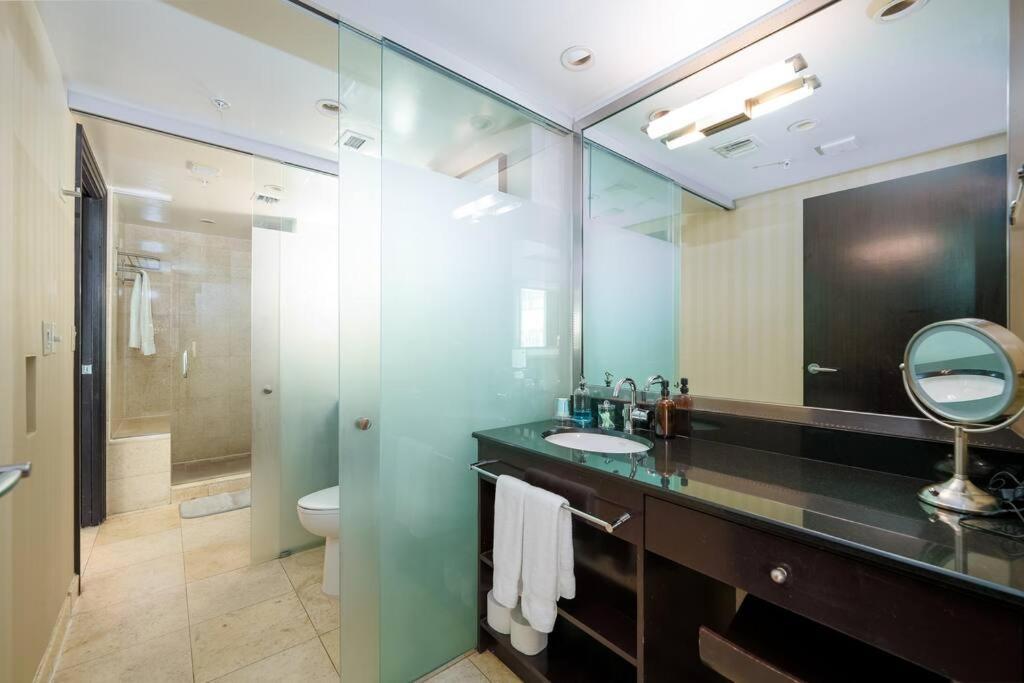 Stunning Getaway With Private Outdoor Roman Tub * Miami Beach