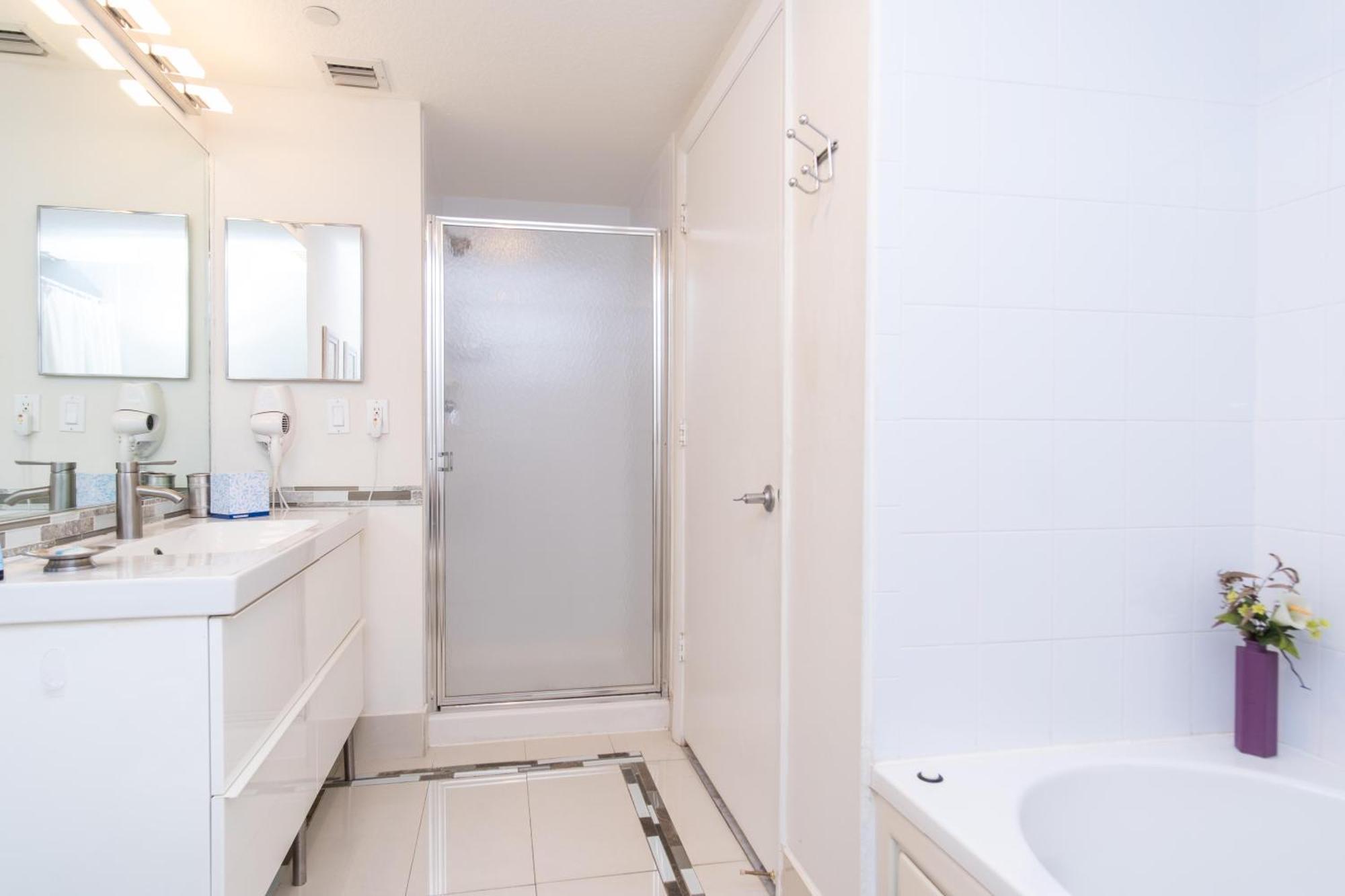Golden Bay 62 Apartment Miami Beach