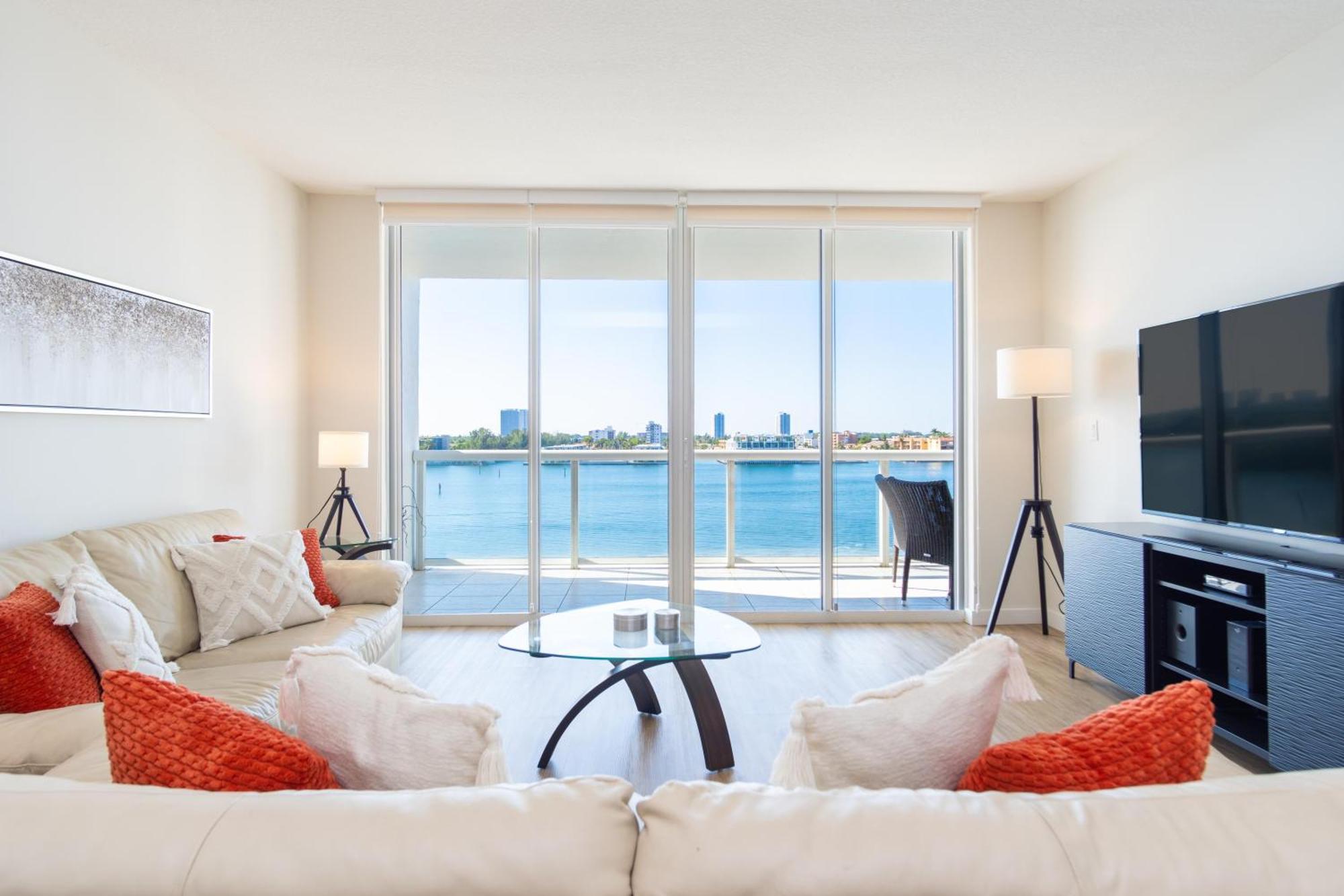 Golden Bay 62 Apartment