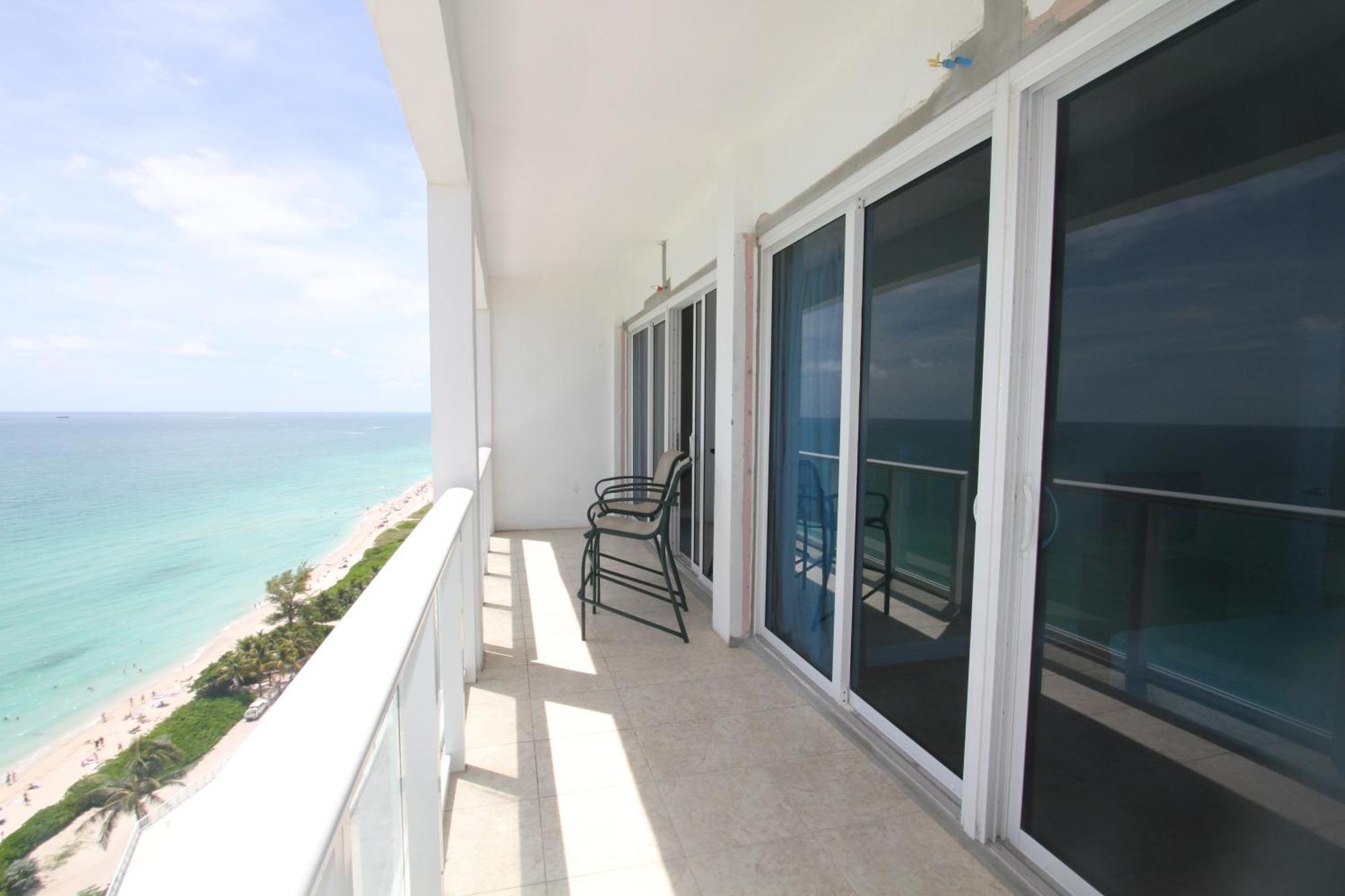 Holiday home Castle Ph2 Balcony Oceanfront Condo, Access, Pool, Tennis, Free Parking
