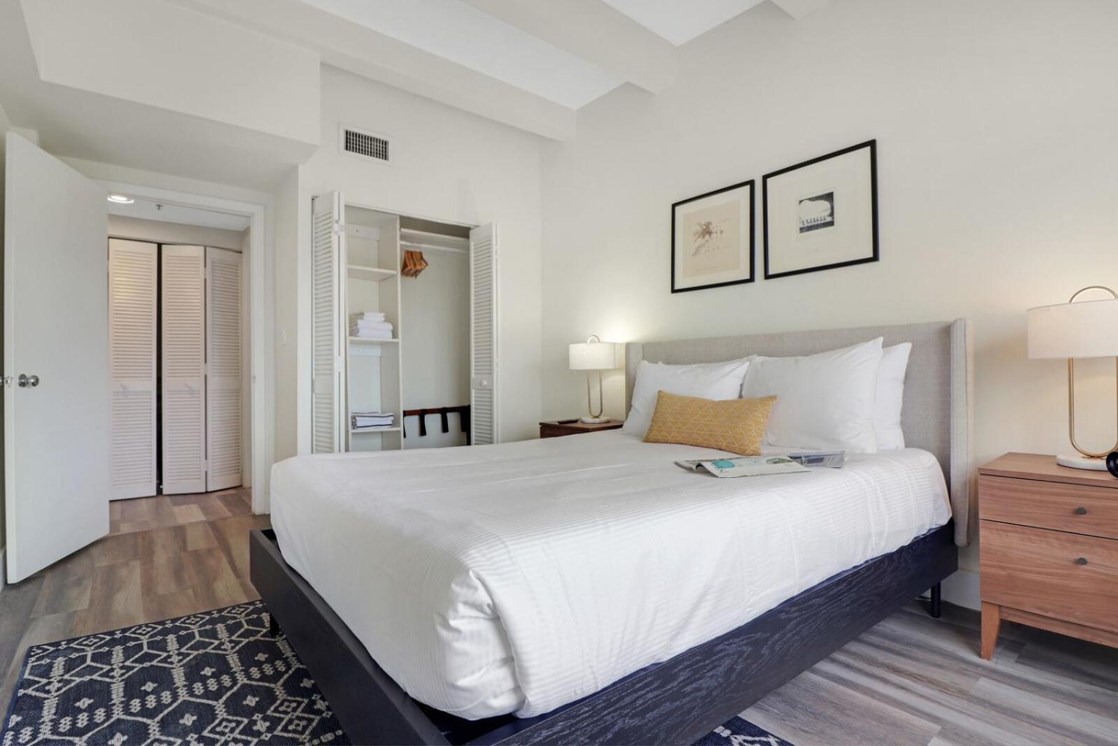 Apartment Roami At The Alamac