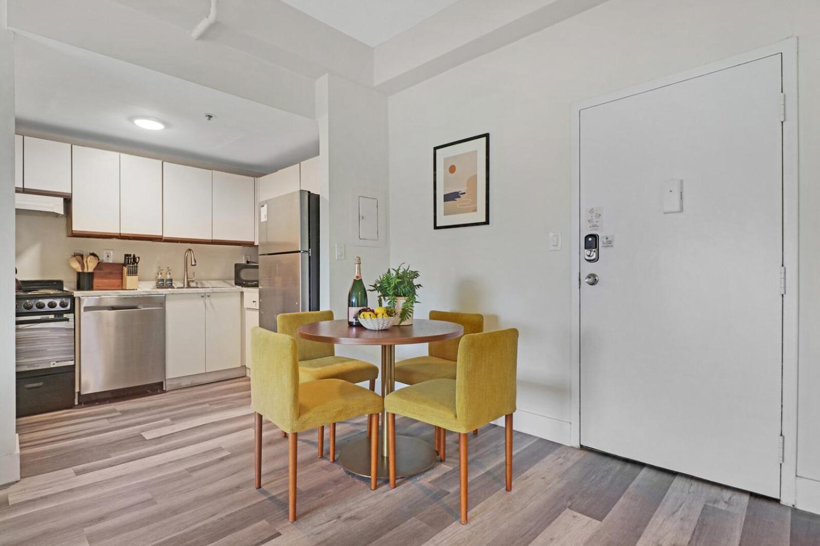Apartment Roami At The Alamac Miami Beach