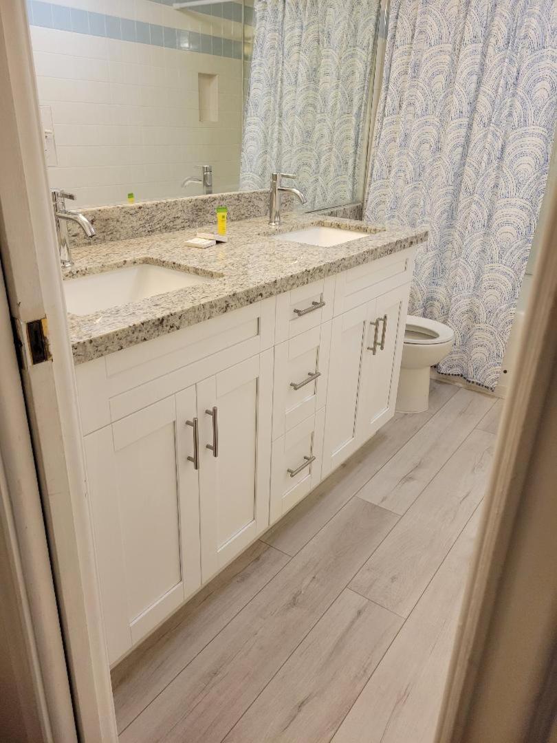 2 Bedroom 2 Bath Beachfront On Miami Millionaire Row Aparthotel