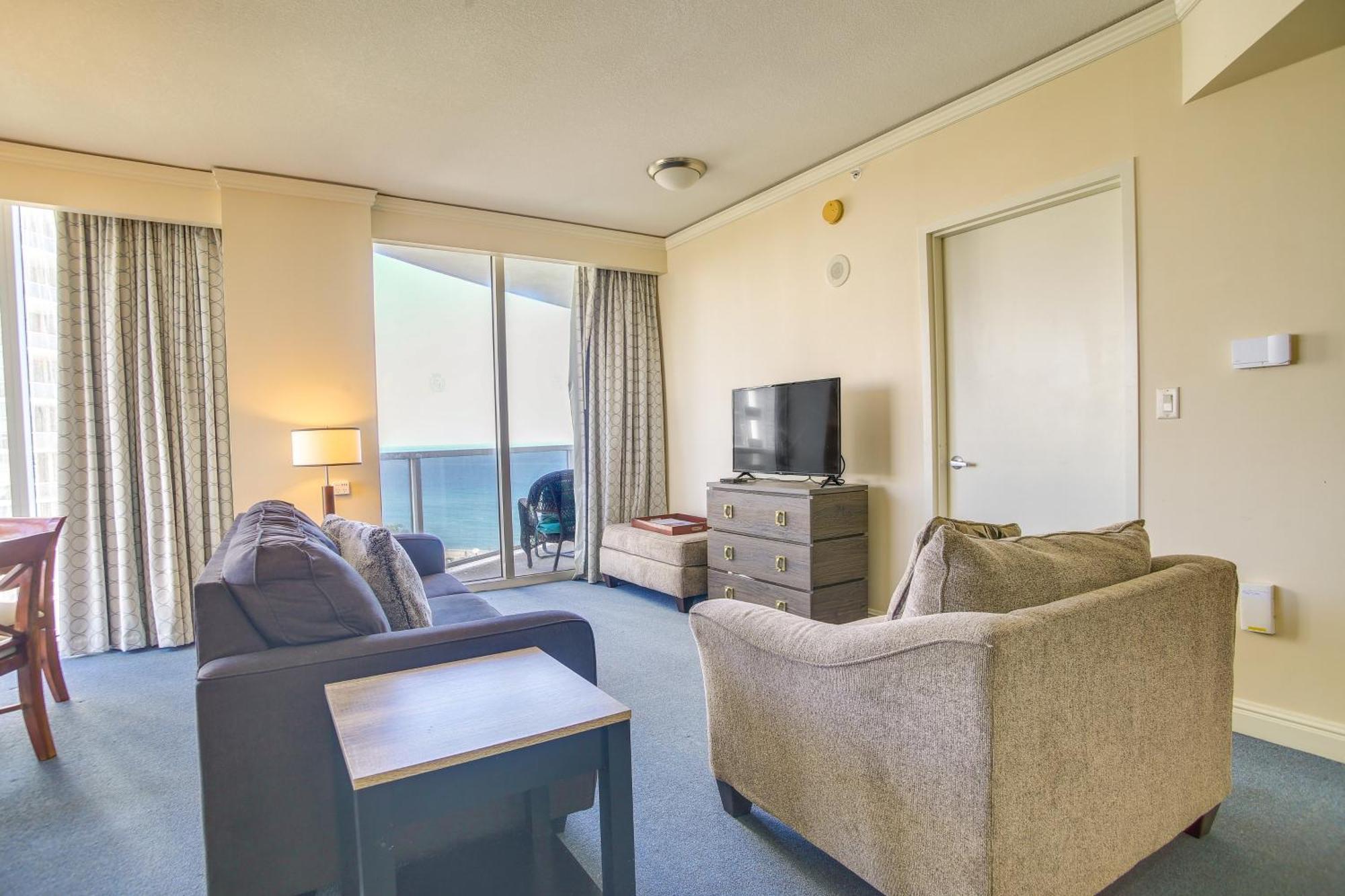 Beachfront High-rise With Pool And Tennis! Apartment *