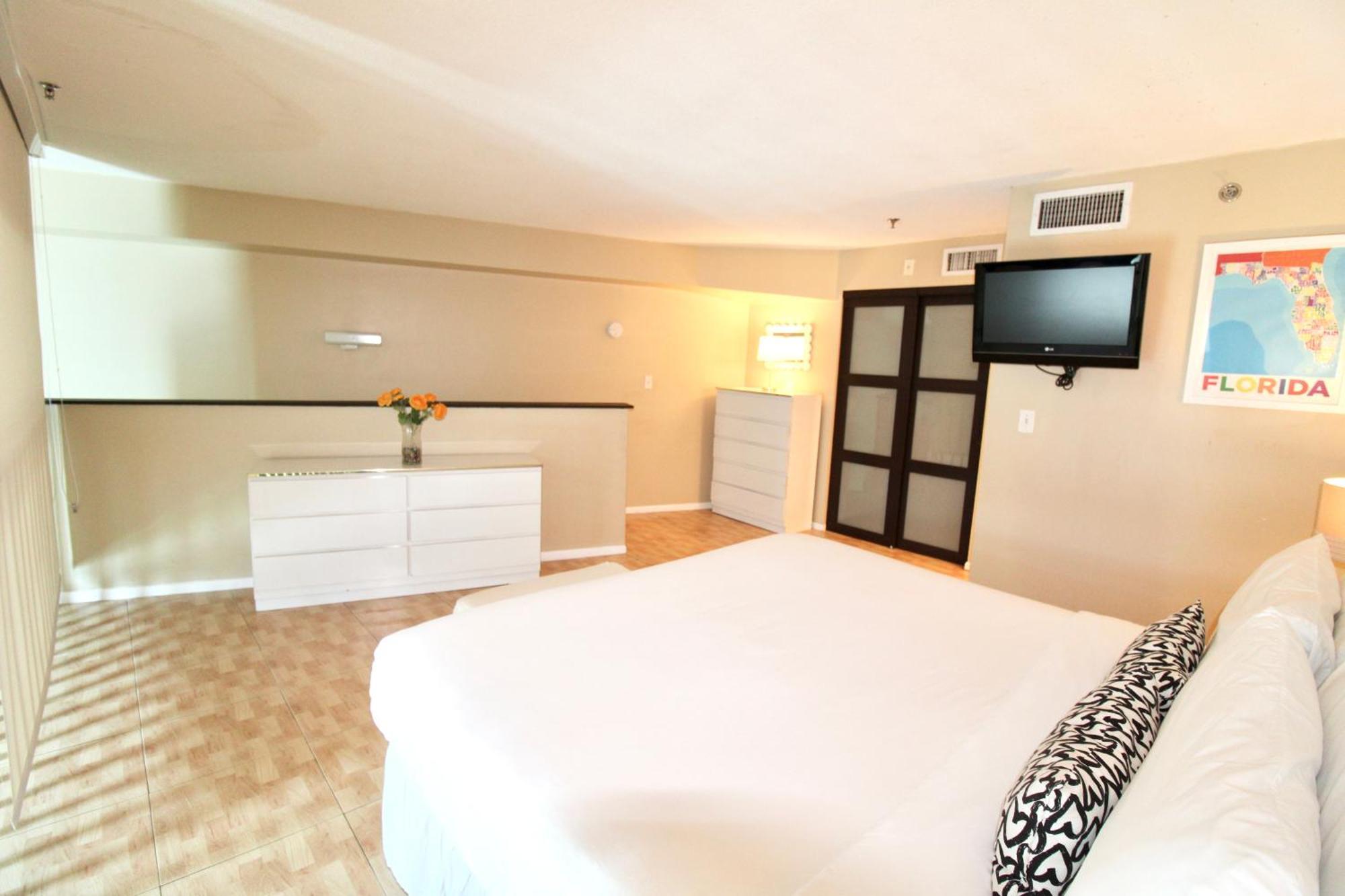 Castle L1 Double-loft With Access, Pool, Tennis And Free Parking! *