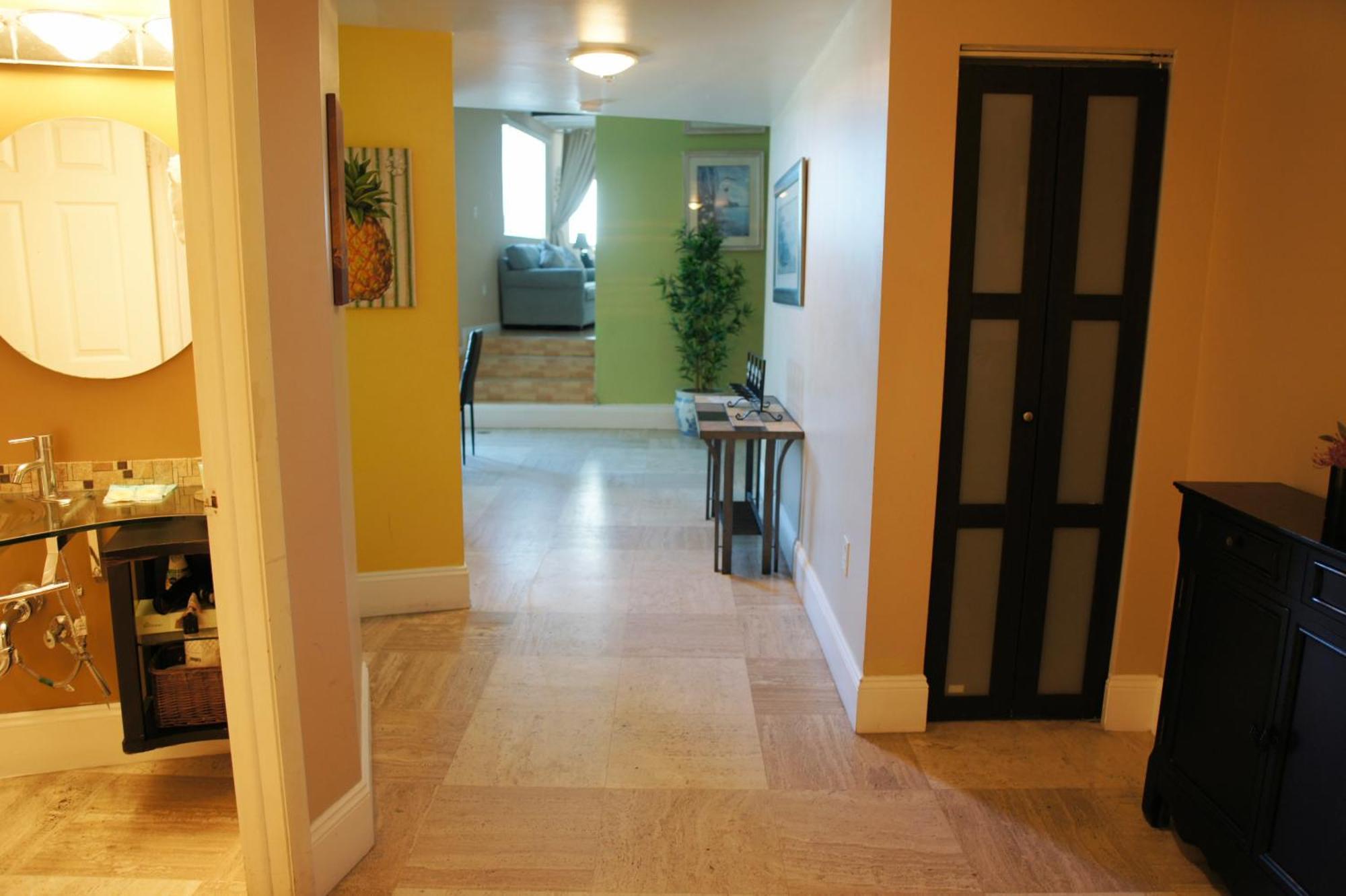 Castle L1 Double-loft With Access, Pool, Tennis And Free Parking! Holiday home Miami Beach