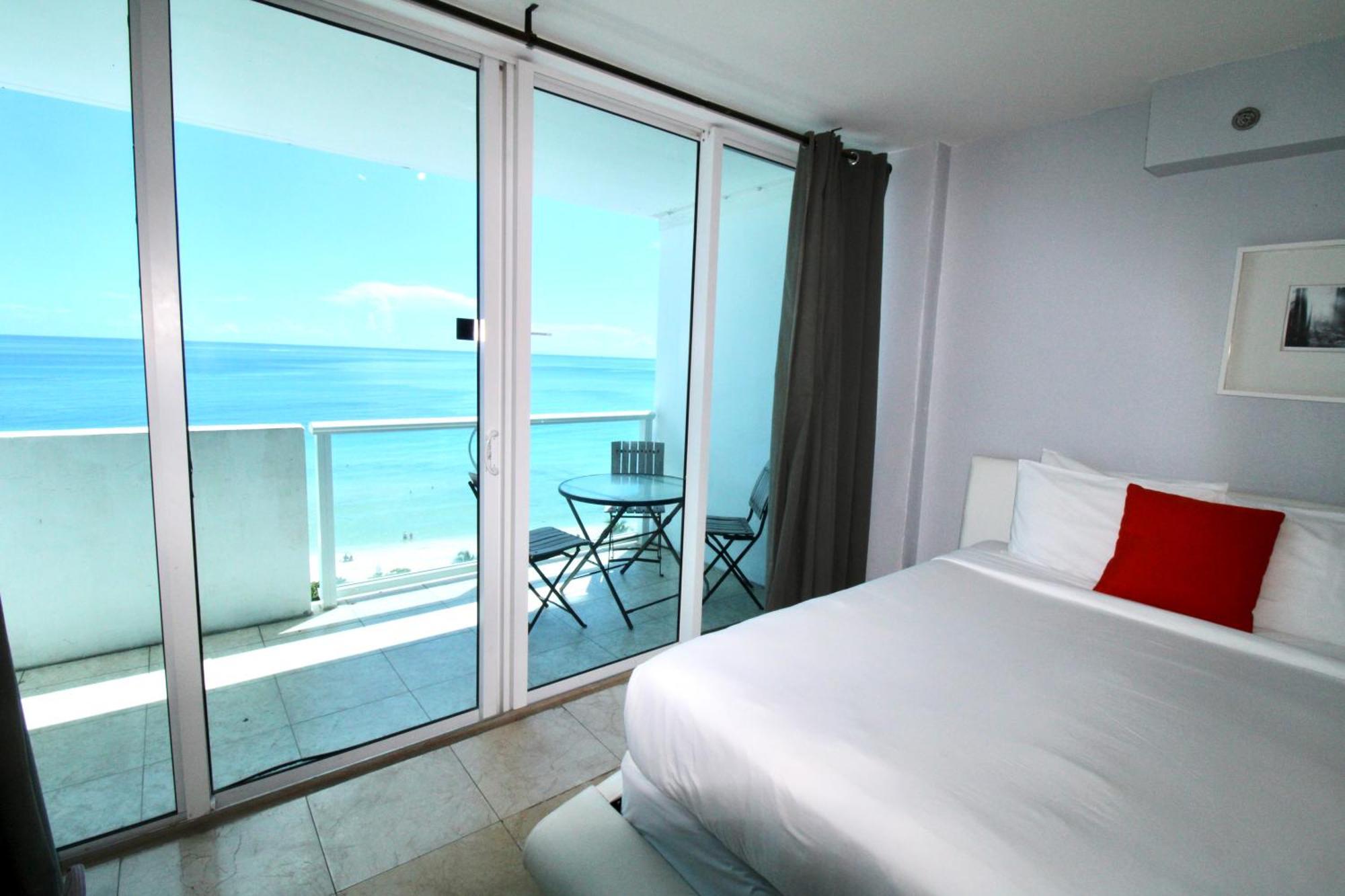 Castle 828 Oceanfront View With Balcony, Pool, Tennis, Access And Free Parking! Miami Beach