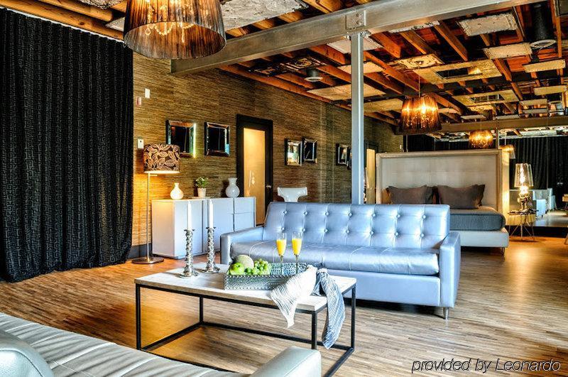 Chesterfield & 3* Miami Beach