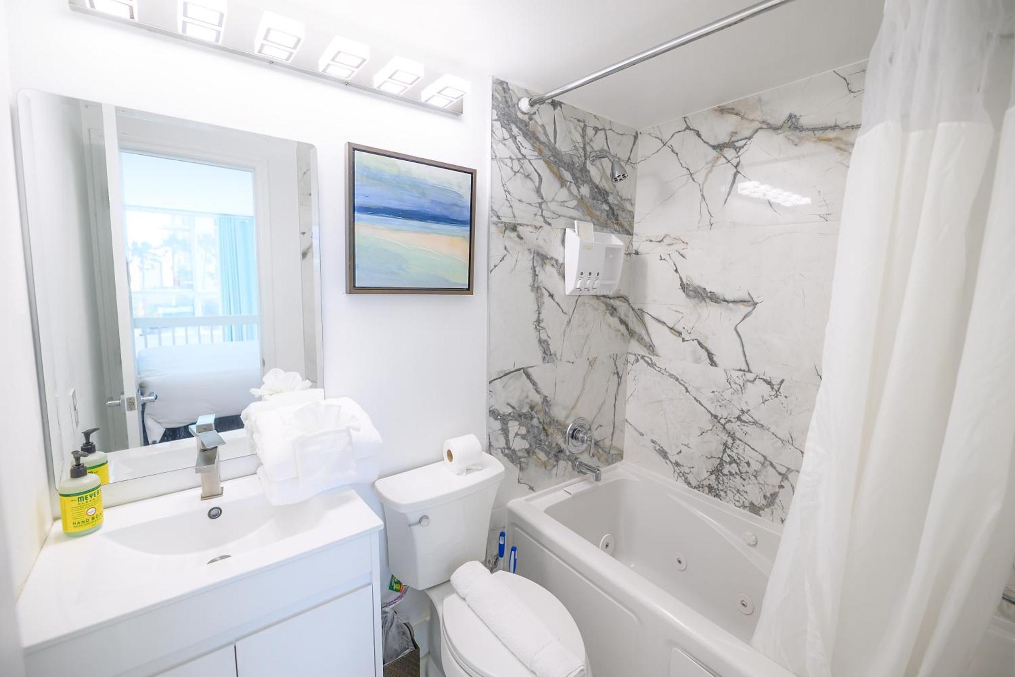 Seastays ~ Oceanfront Apartment