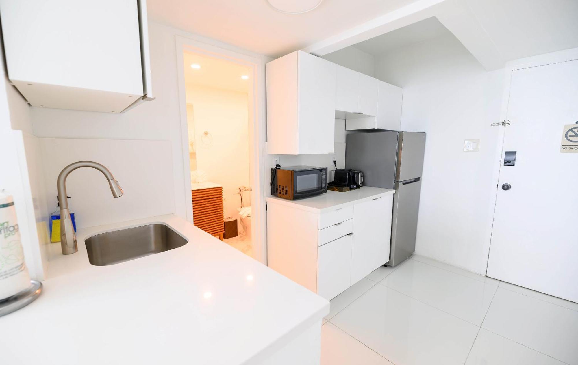 Apartment Seastays ~ Oceanfront Miami Beach