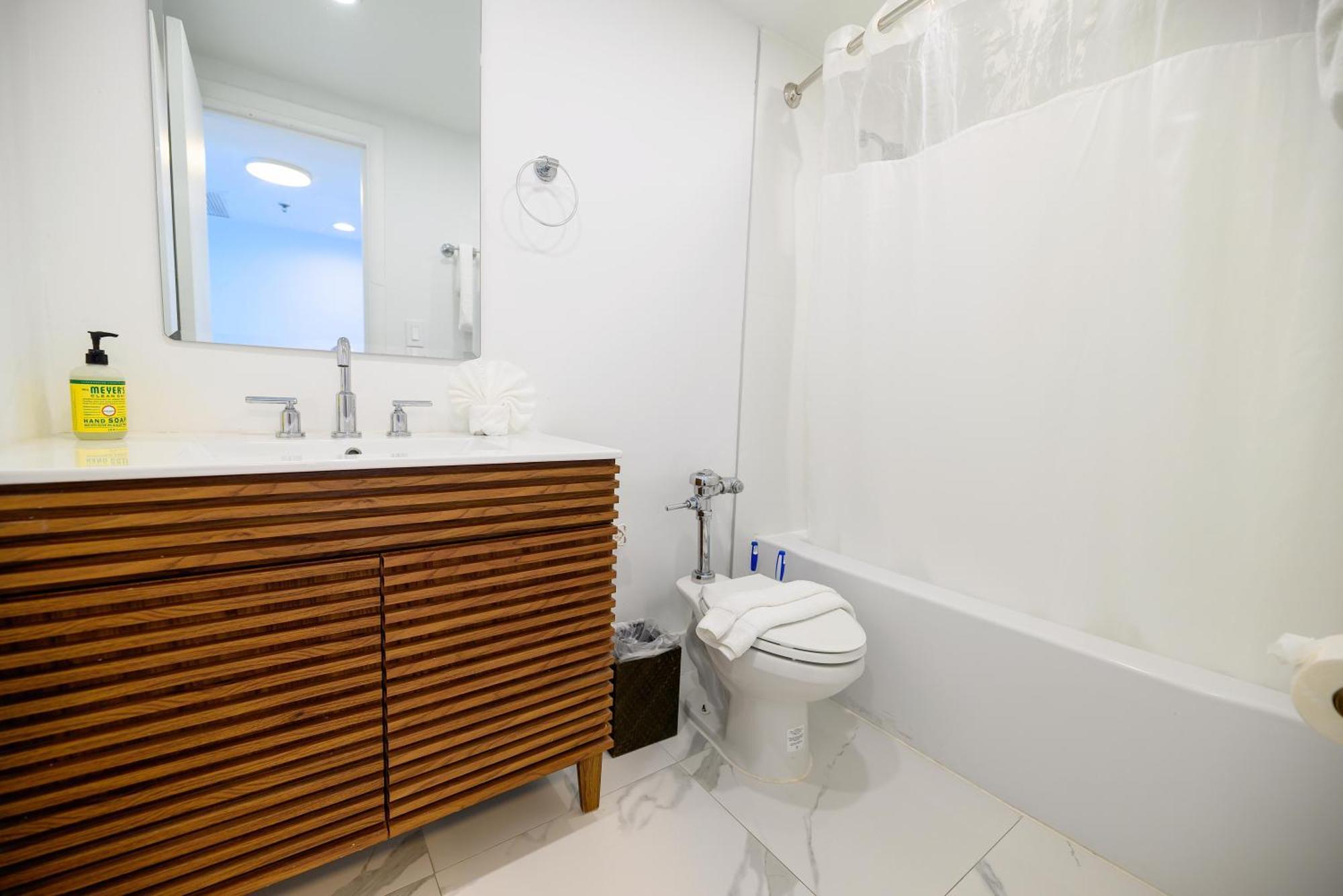 Seastays ~ Oceanfront Apartment Miami Beach