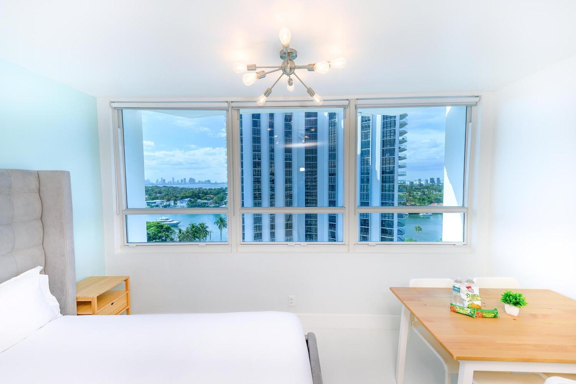 Seastays ~ Oceanfront Apartment *