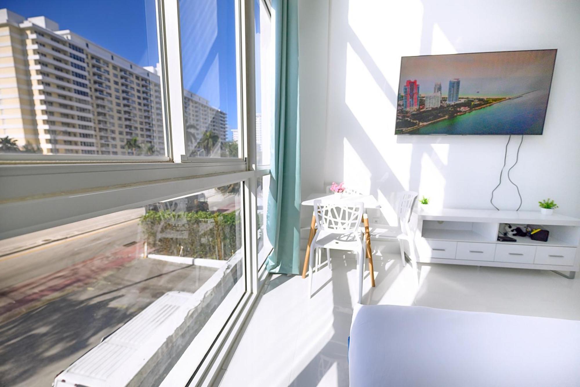 Apartment Seastays ~ Oceanfront Miami Beach