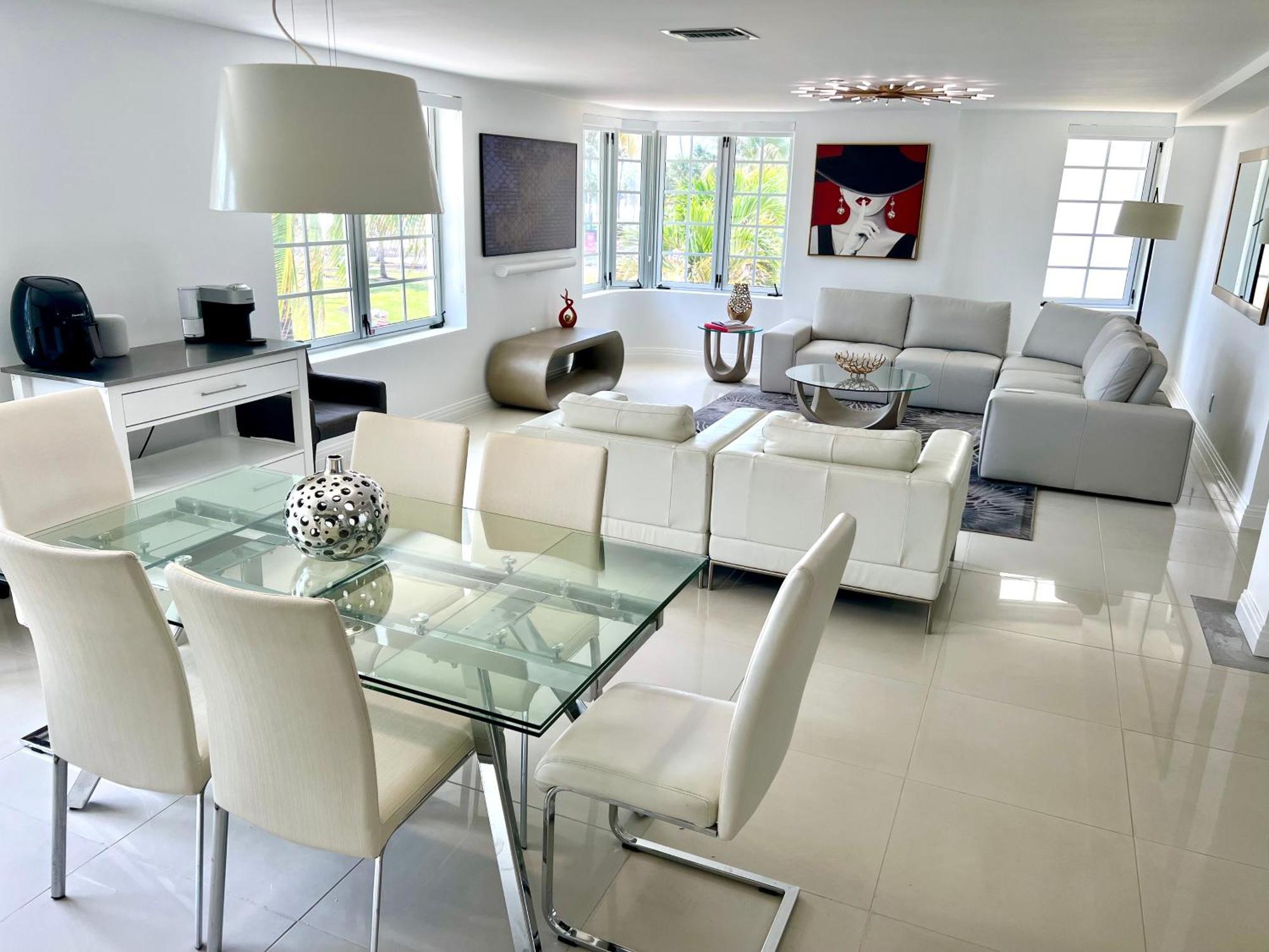 Apartment Wow! Location! Unit! New Renovated South Ocean Front Miami Beach