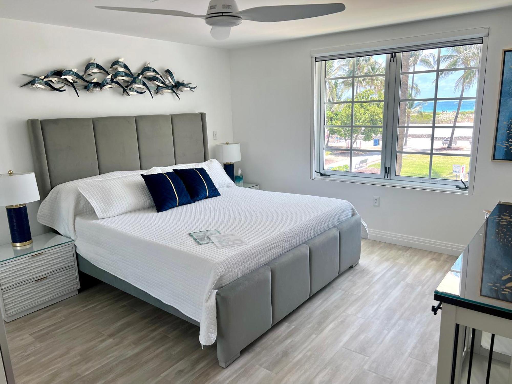 Apartment Wow! Location! Unit! New Renovated South Ocean Front Miami Beach