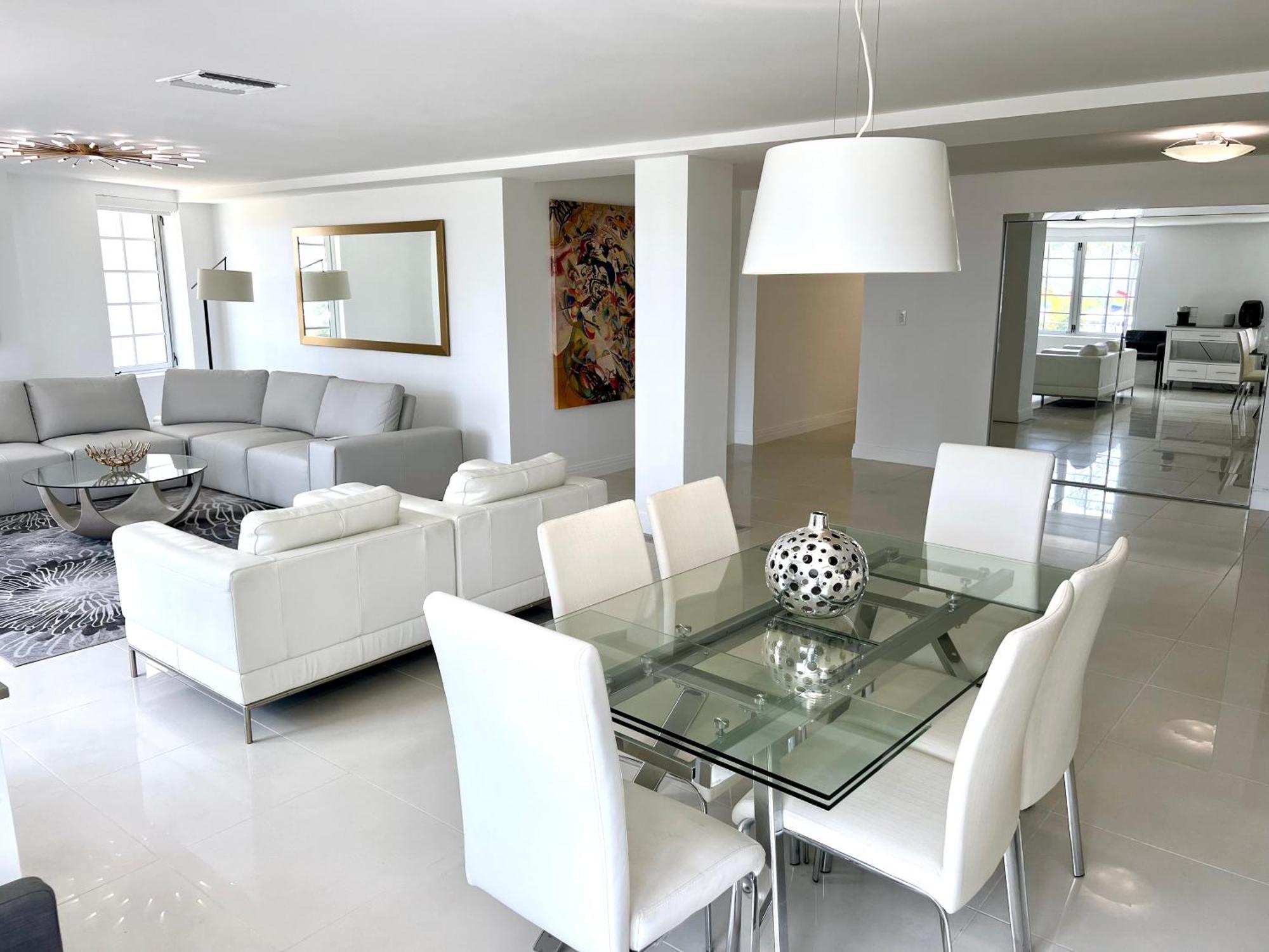 Apartment Wow! Location! Unit! New Renovated South Ocean Front Miami Beach