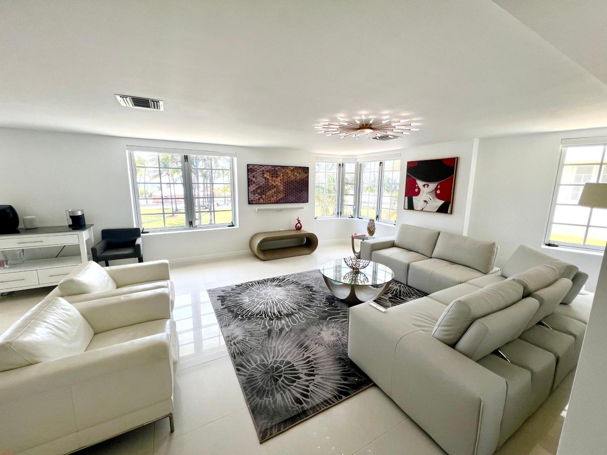 Apartment Wow! Location! Unit! New Renovated South Ocean Front *