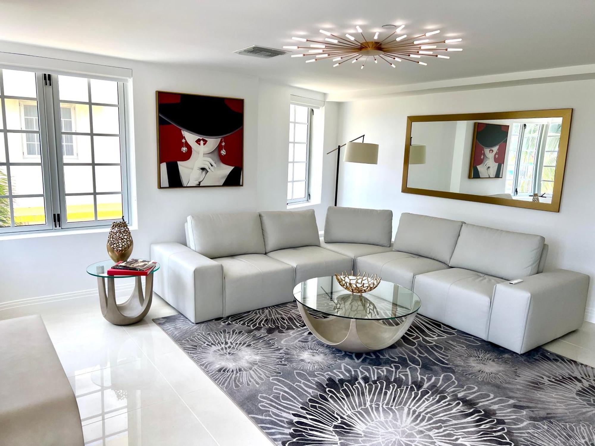 Apartment Wow! Location! Unit! New Renovated South Ocean Front *