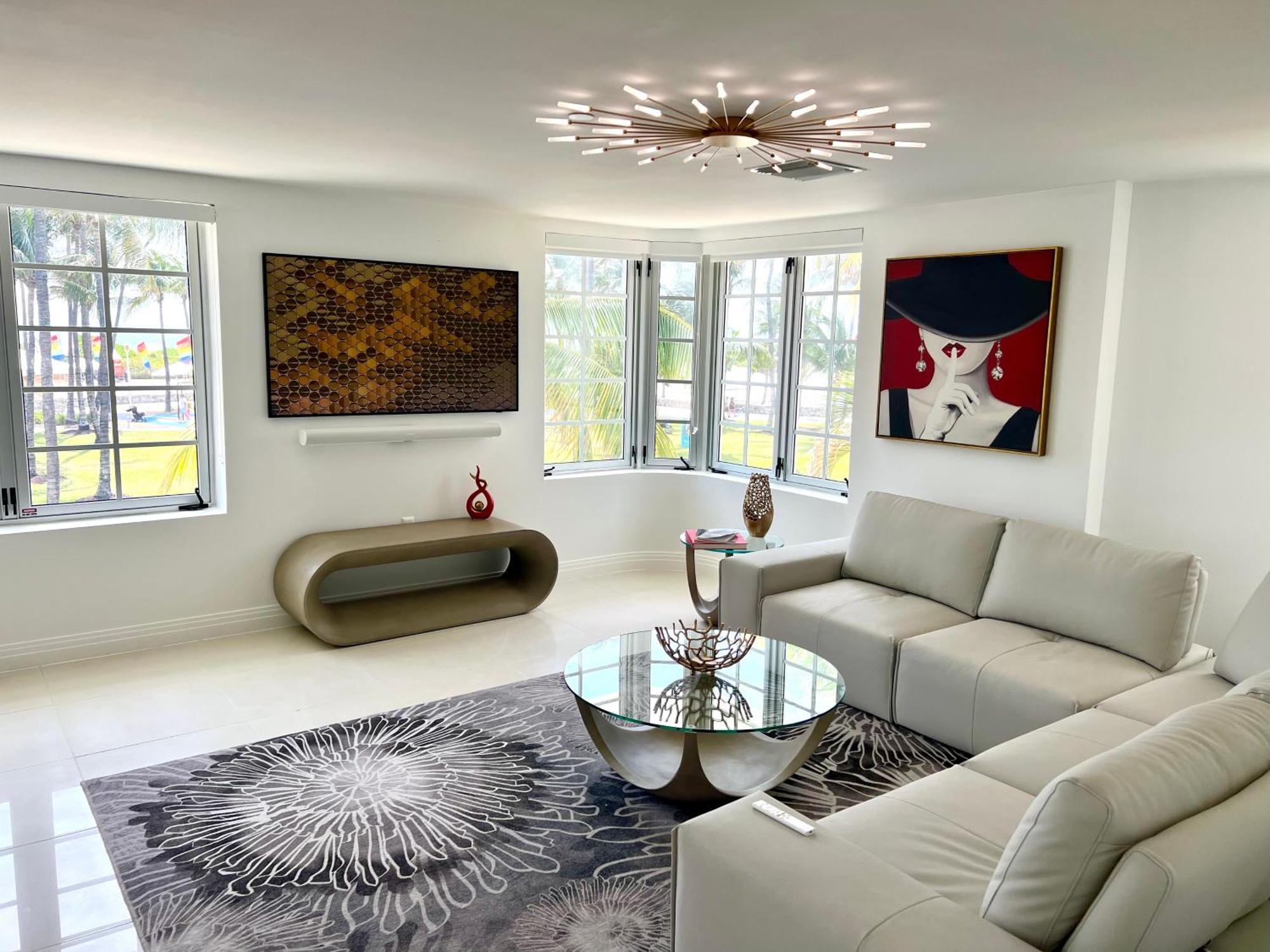 Apartment Wow! Location! Unit! New Renovated South Ocean Front Miami Beach