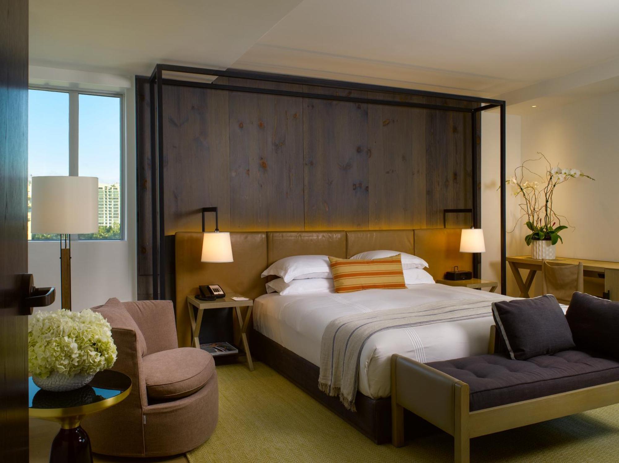 Victor South Beach Hotel 4*