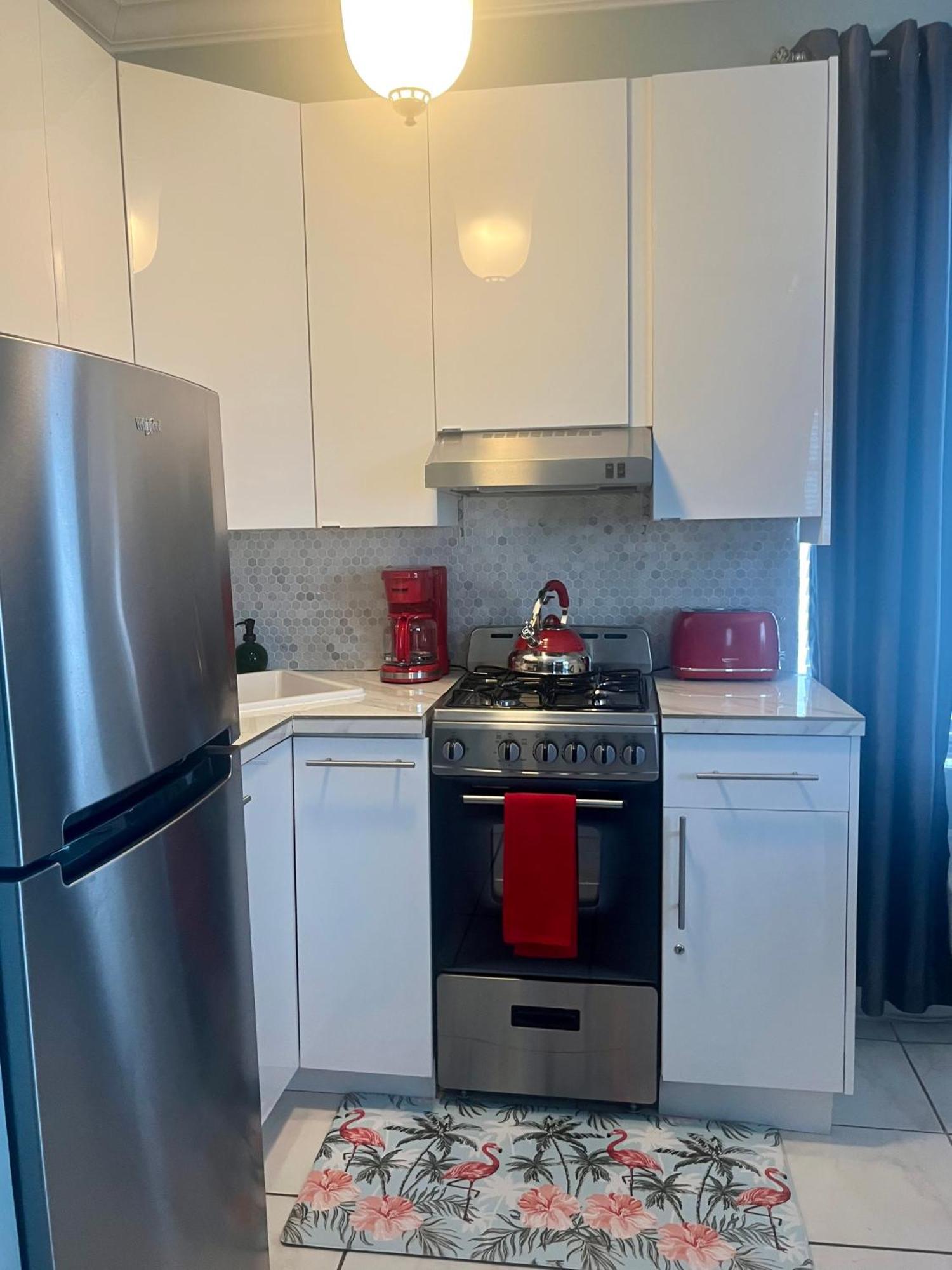 Apartment Ocean Breeze With Parking By The Miami Beach