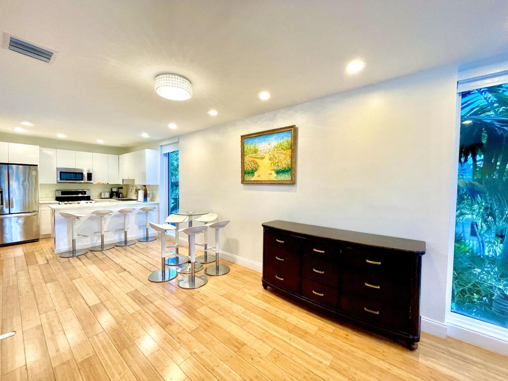 30 Guests Luxury South W Rooftop Apartment Miami Beach