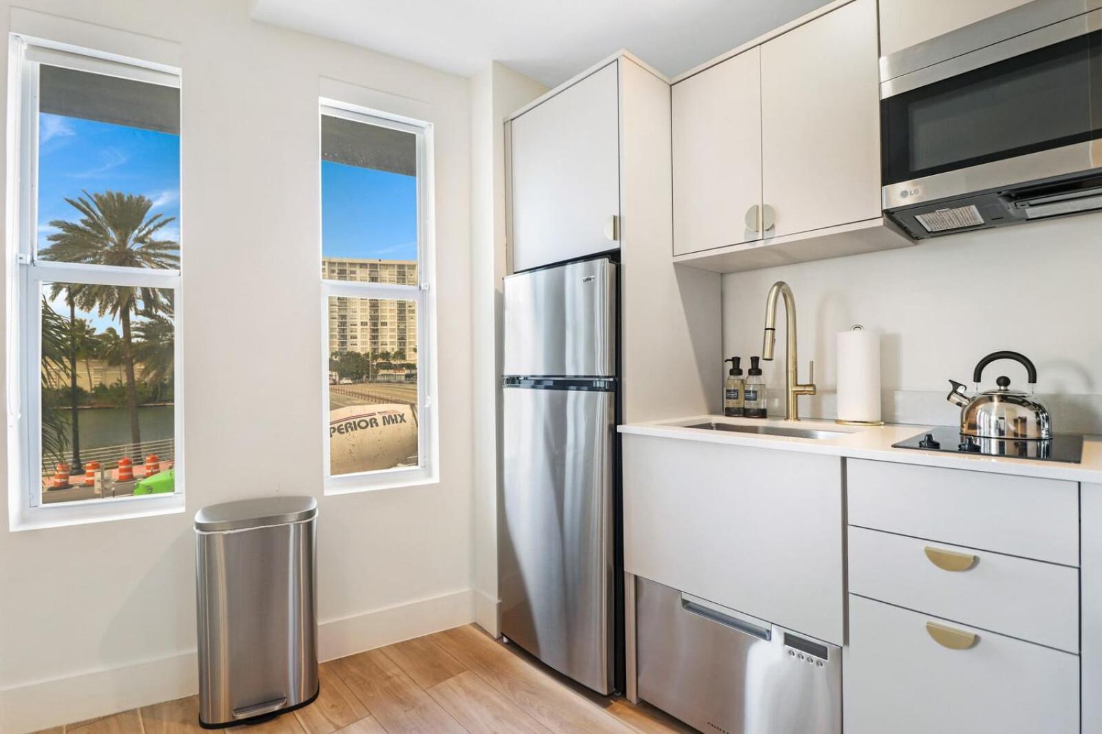Roami At The Carmela Apartment Miami Beach