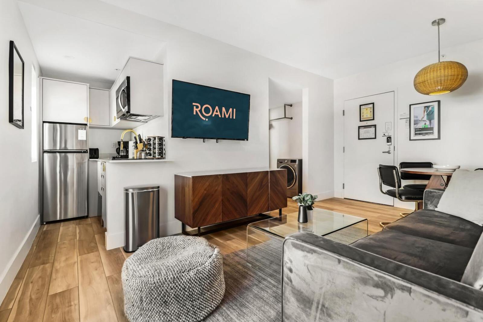 Roami At The Carmela Miami Beach