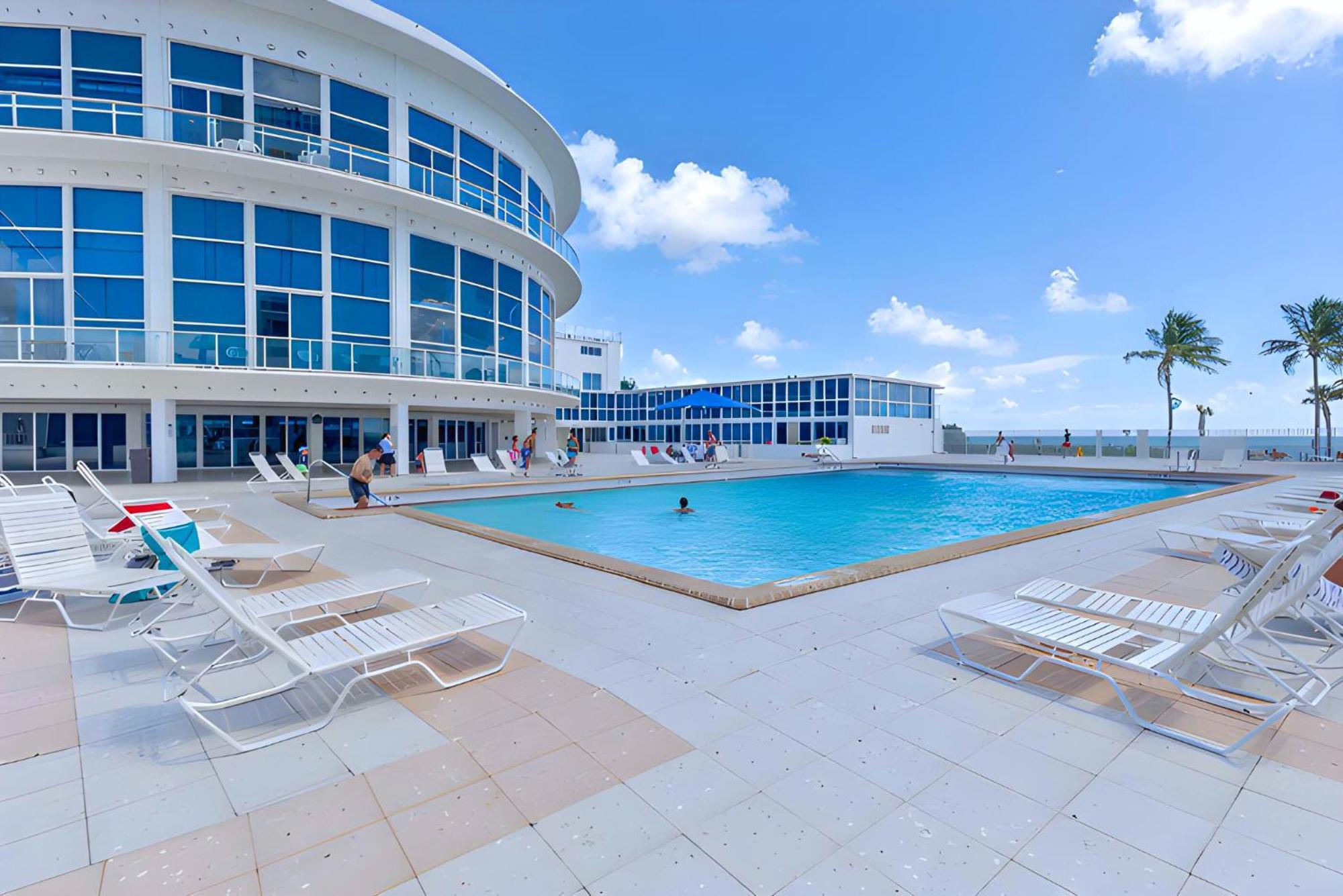 Apartment Seastays ~ Oceanfront *