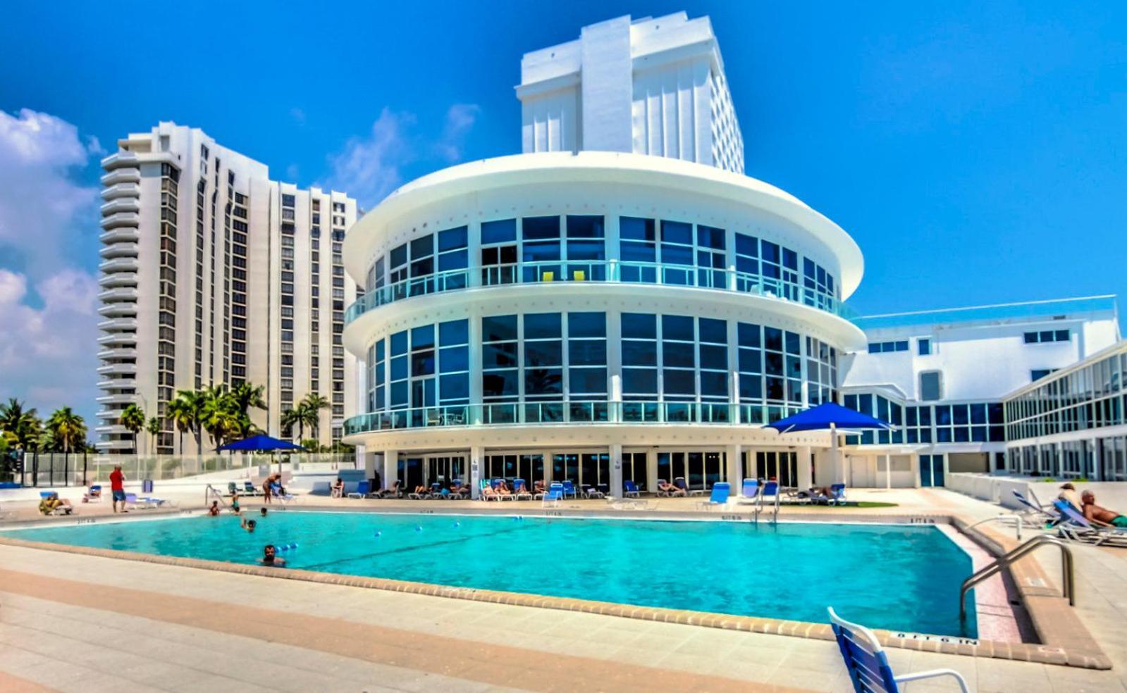 Castle 1033 Miami Beach
