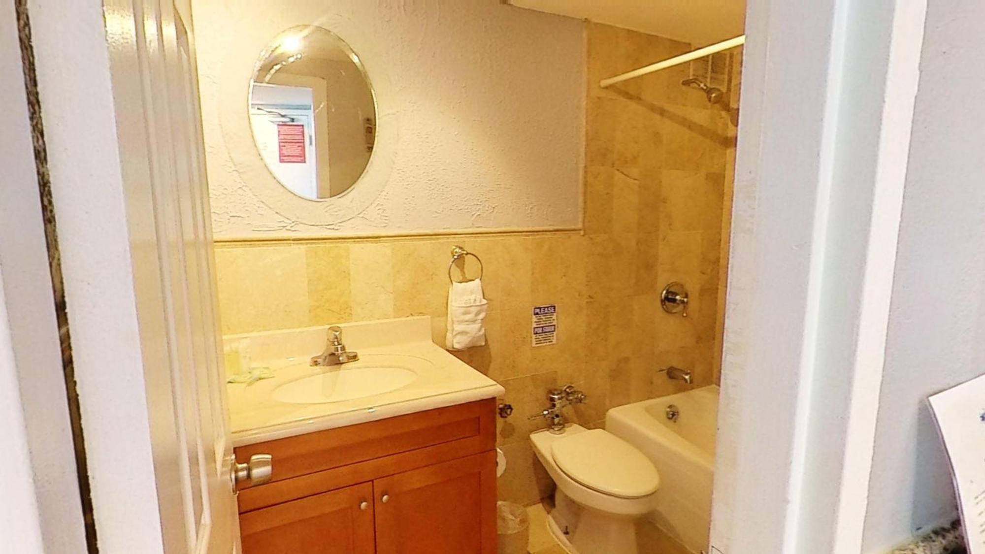 Holiday home Castle 828 Oceanfront View With Balcony, Pool, Tennis, Access And Free Parking!