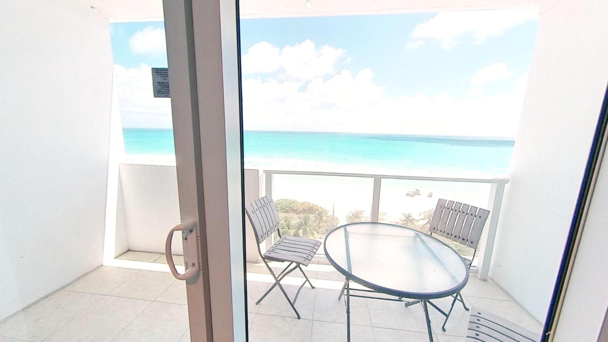 Castle 828 Oceanfront View With Balcony, Pool, Tennis, Access And Free Parking! *