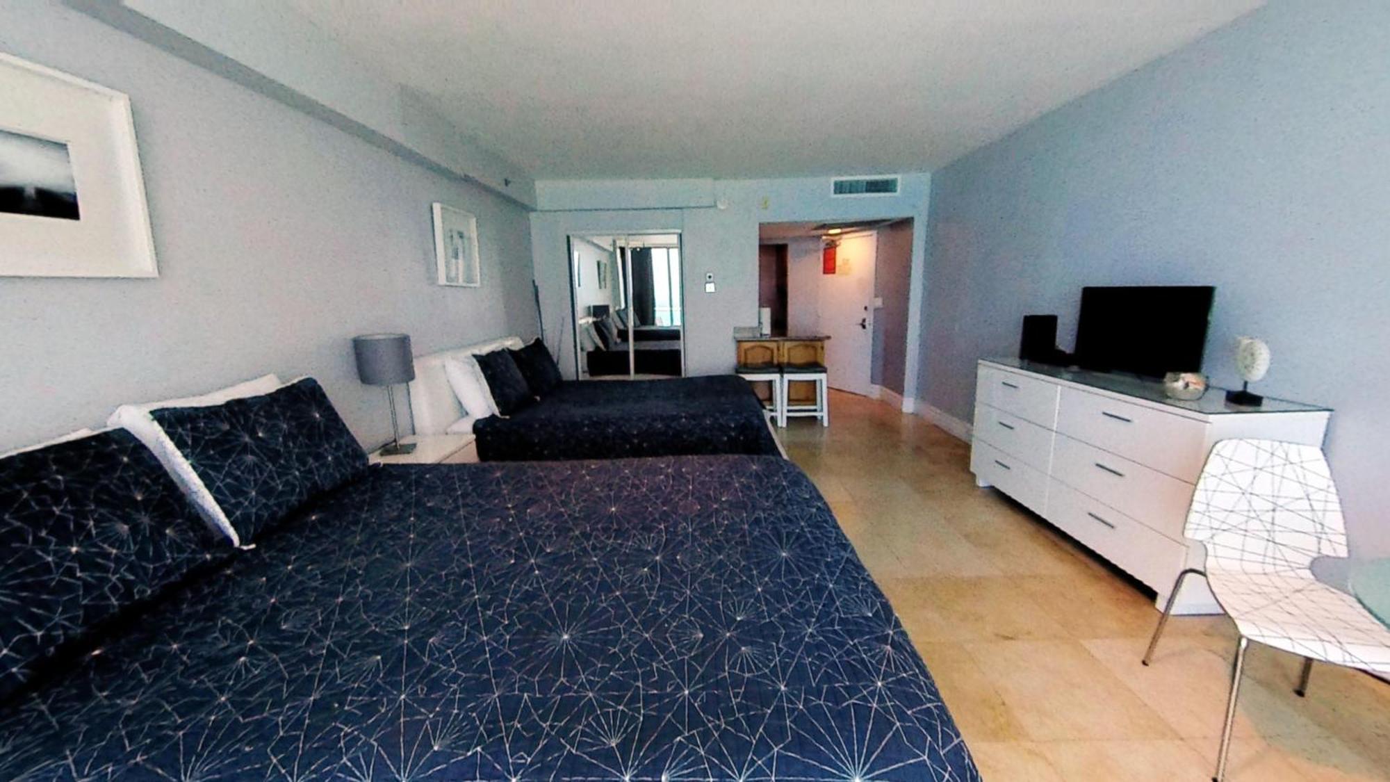 Castle 828 Oceanfront View With Balcony, Pool, Tennis, Access And Free Parking! Holiday home