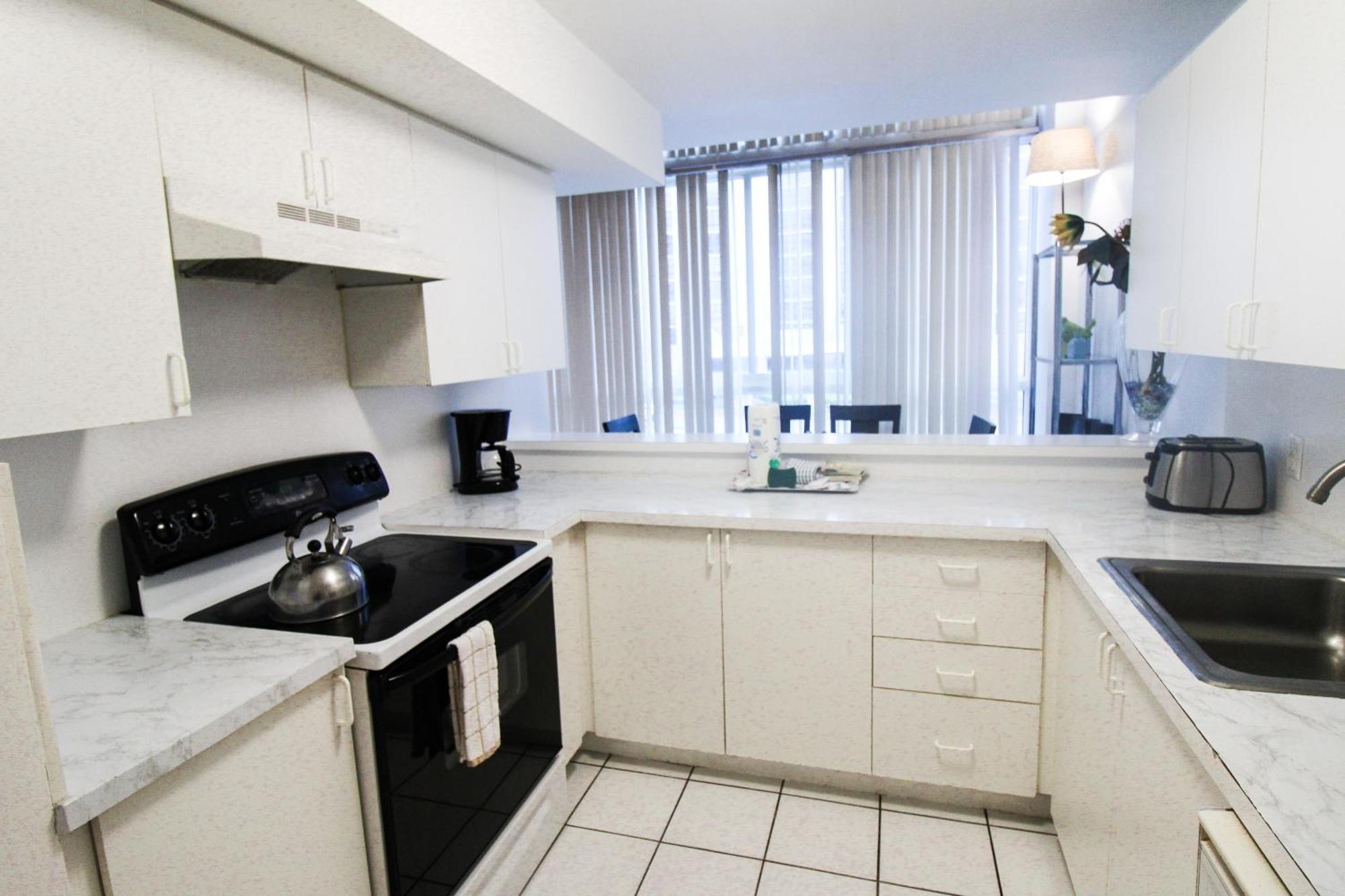 Castle B6 * Miami Beach