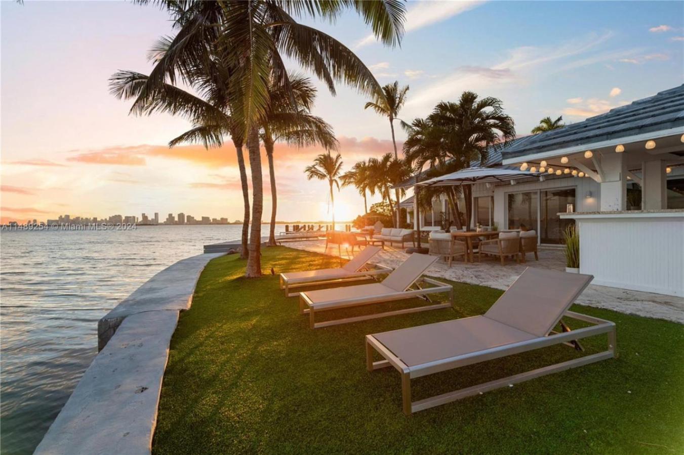 Villa Hashmi Luxury 5bd & 5ba Retreat On North Bay Island