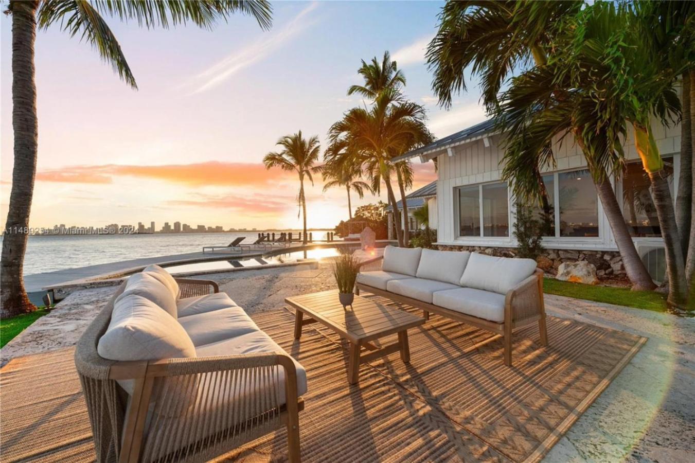Hashmi Luxury 5bd & 5ba Retreat On North Bay Island *