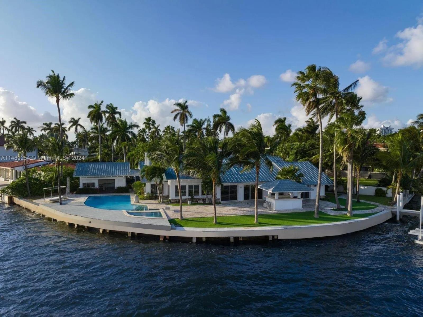 Hashmi Luxury 5bd & 5ba Retreat On North Bay Island Villa