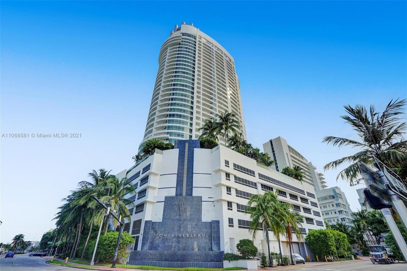 Hotel Fontainebleau Miami 5*