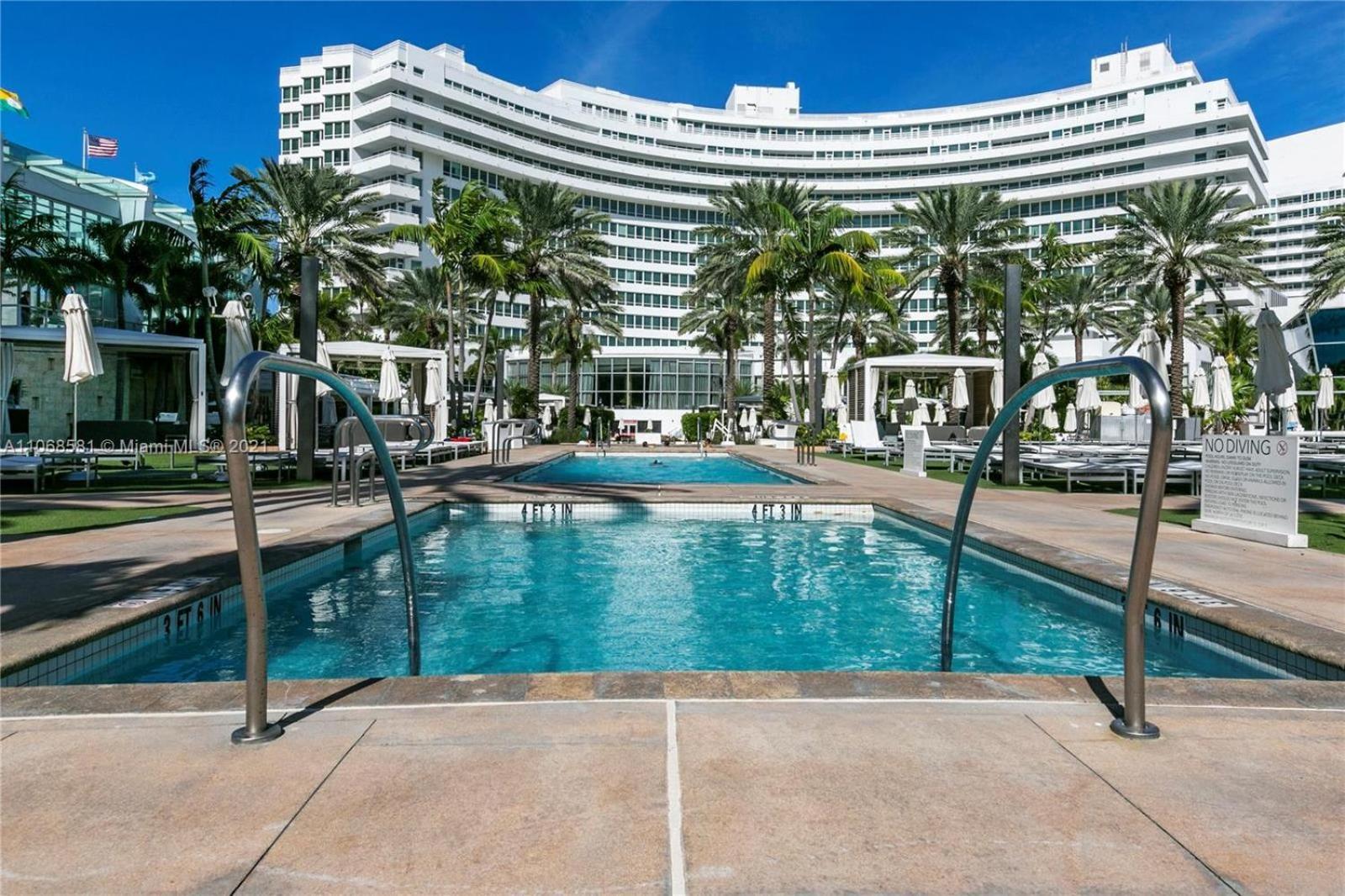 Hotel Fontainebleau Miami 5*