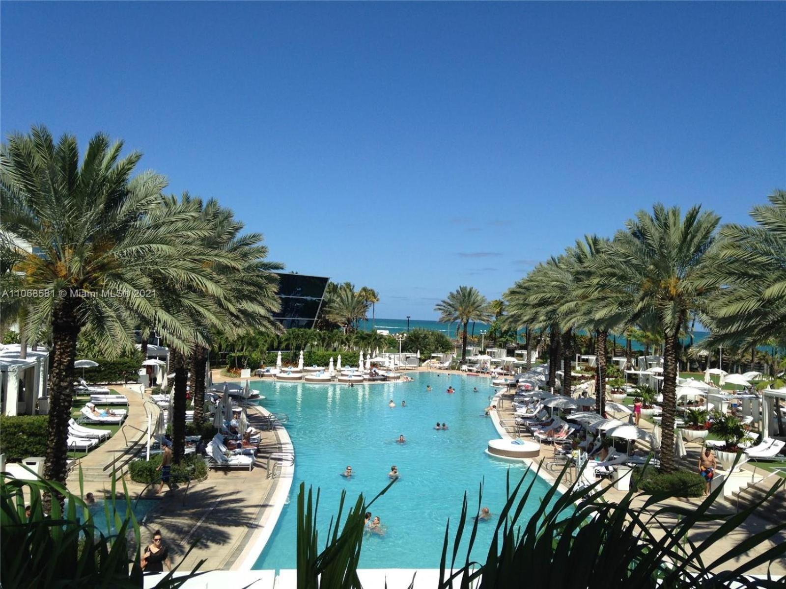 Fontainebleau Miami 5*