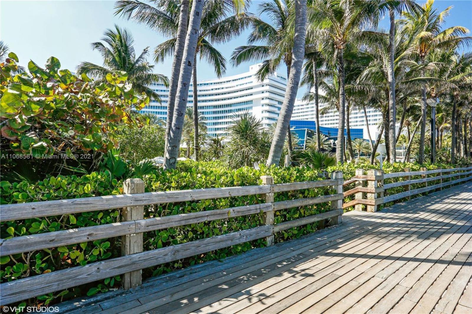 Fontainebleau Miami 5*