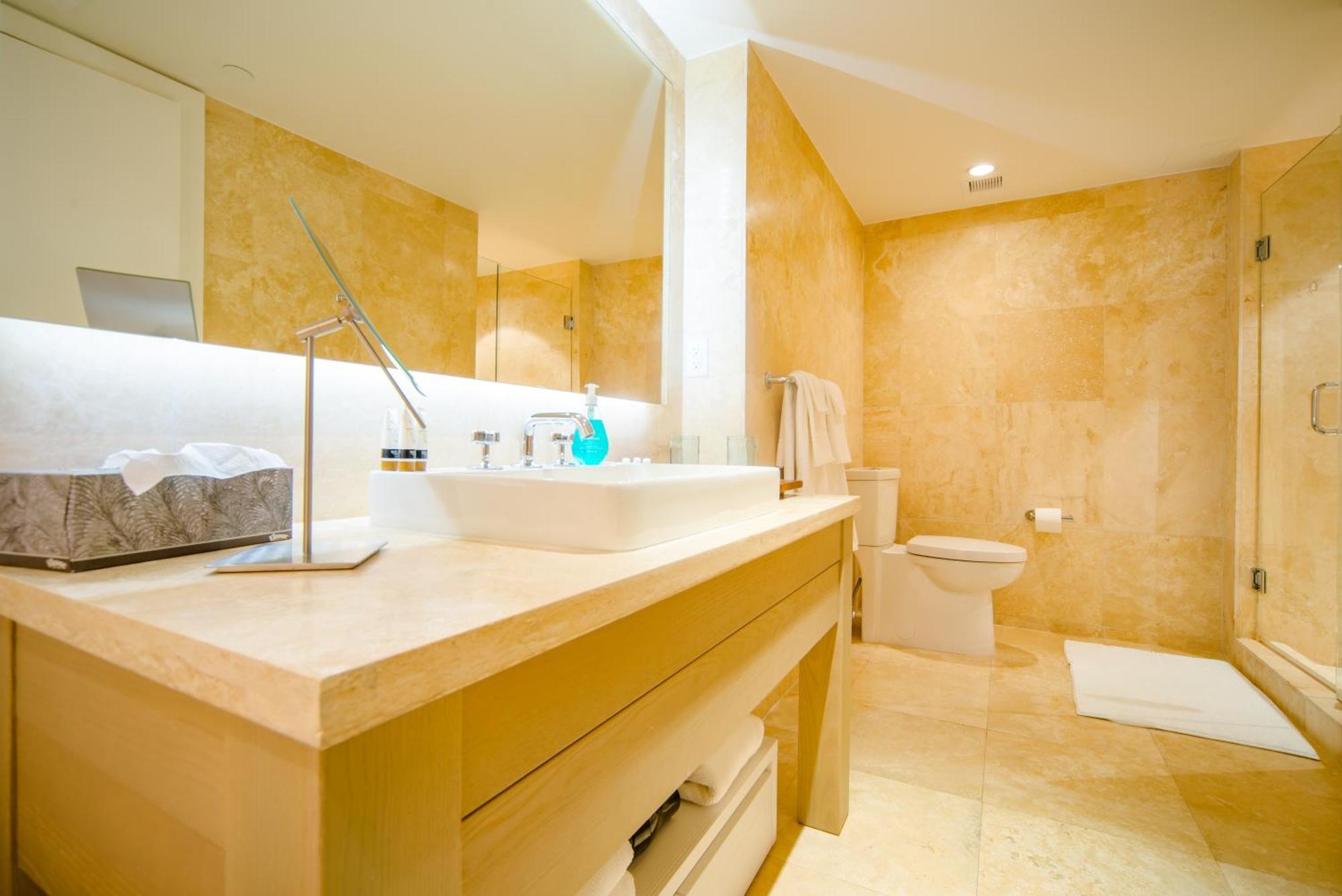 1 1 Bedroom 1 And Half Bathroom Beachfront With Balcony Apartment