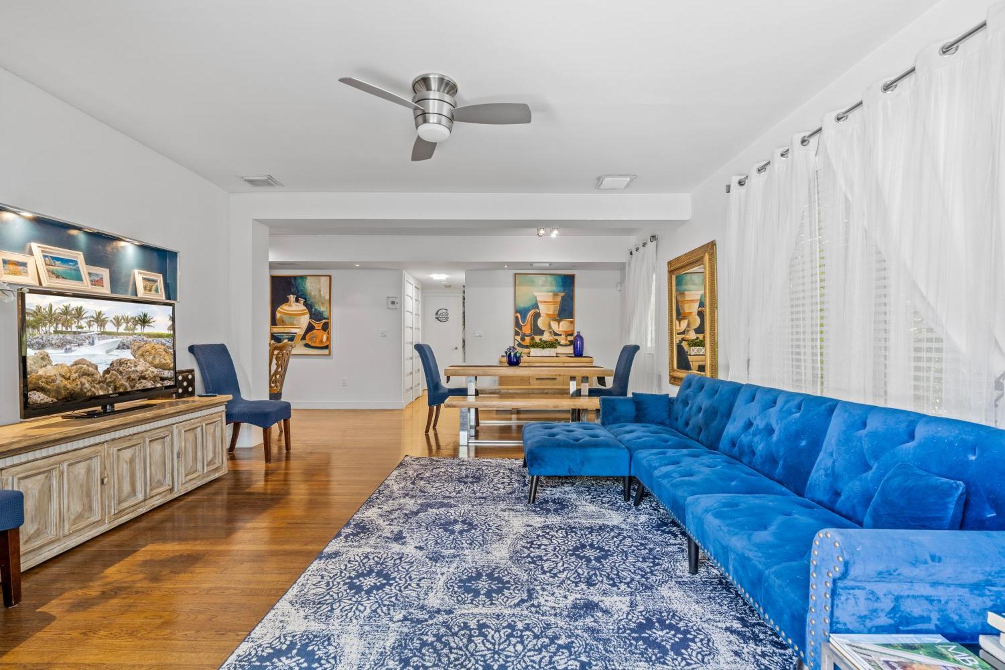 Venezia Bb Miami Beach