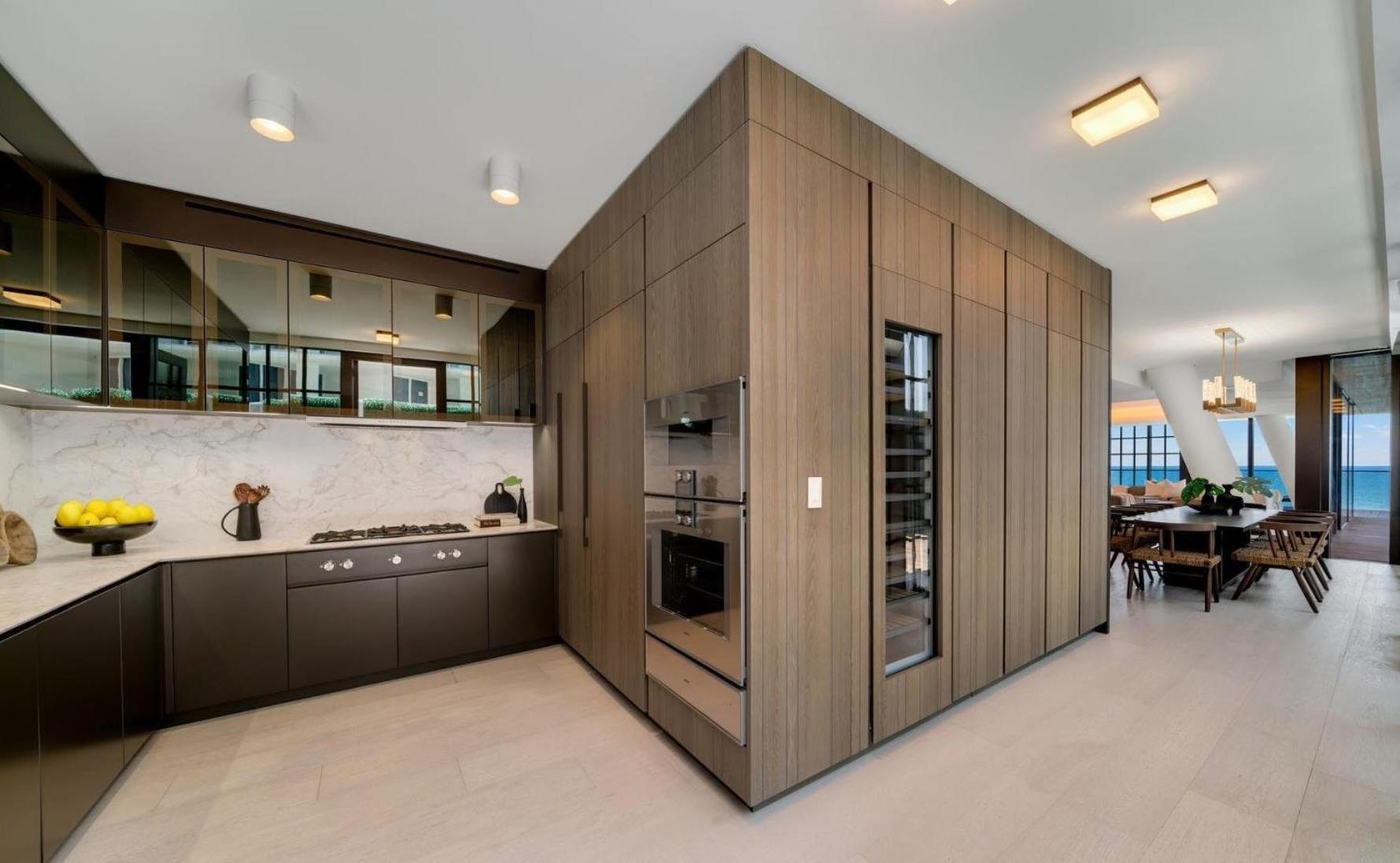 Luxurious Oceanfront Living In Bal Harbour Apartment