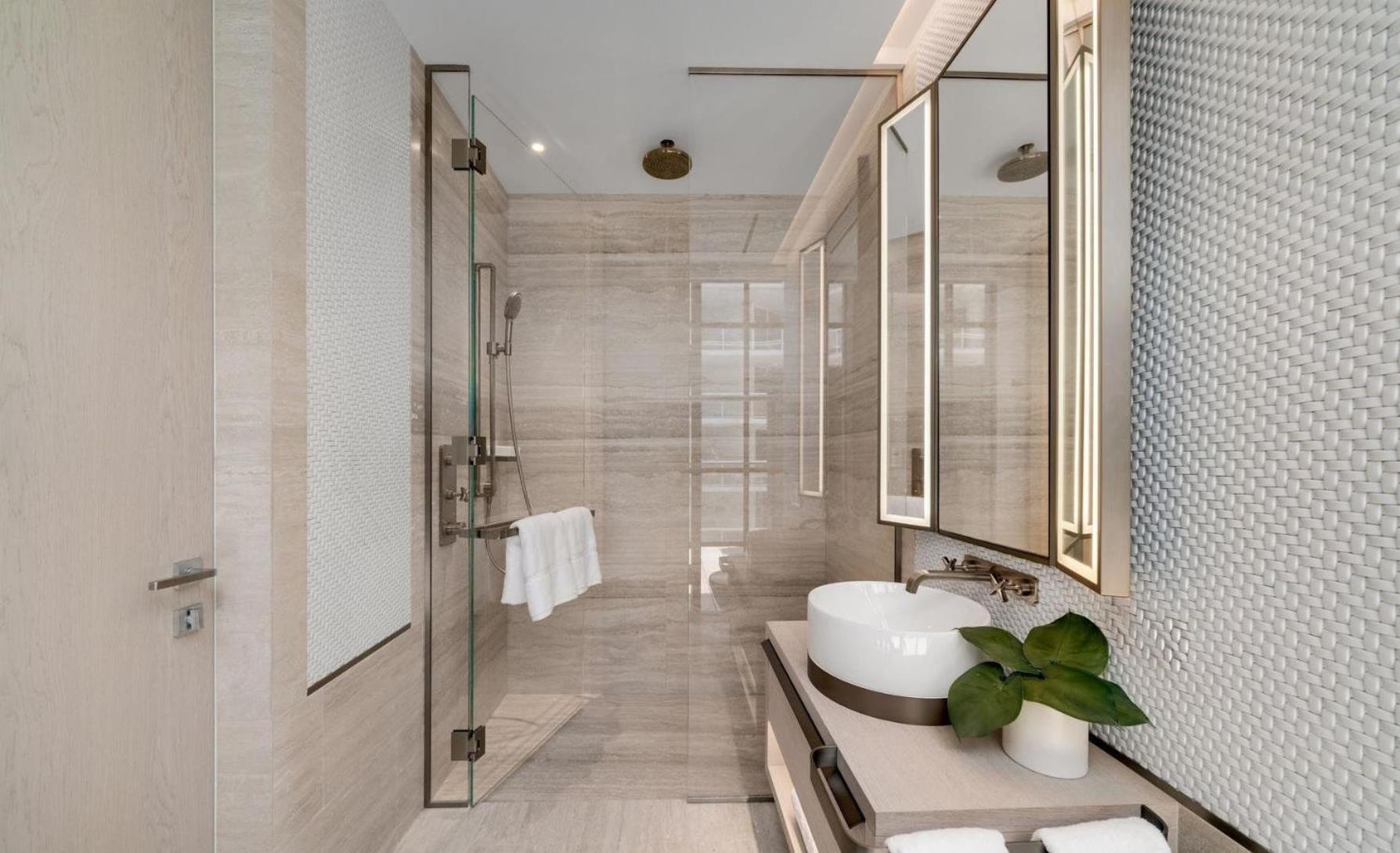 Luxurious Oceanfront Living In Bal Harbour *