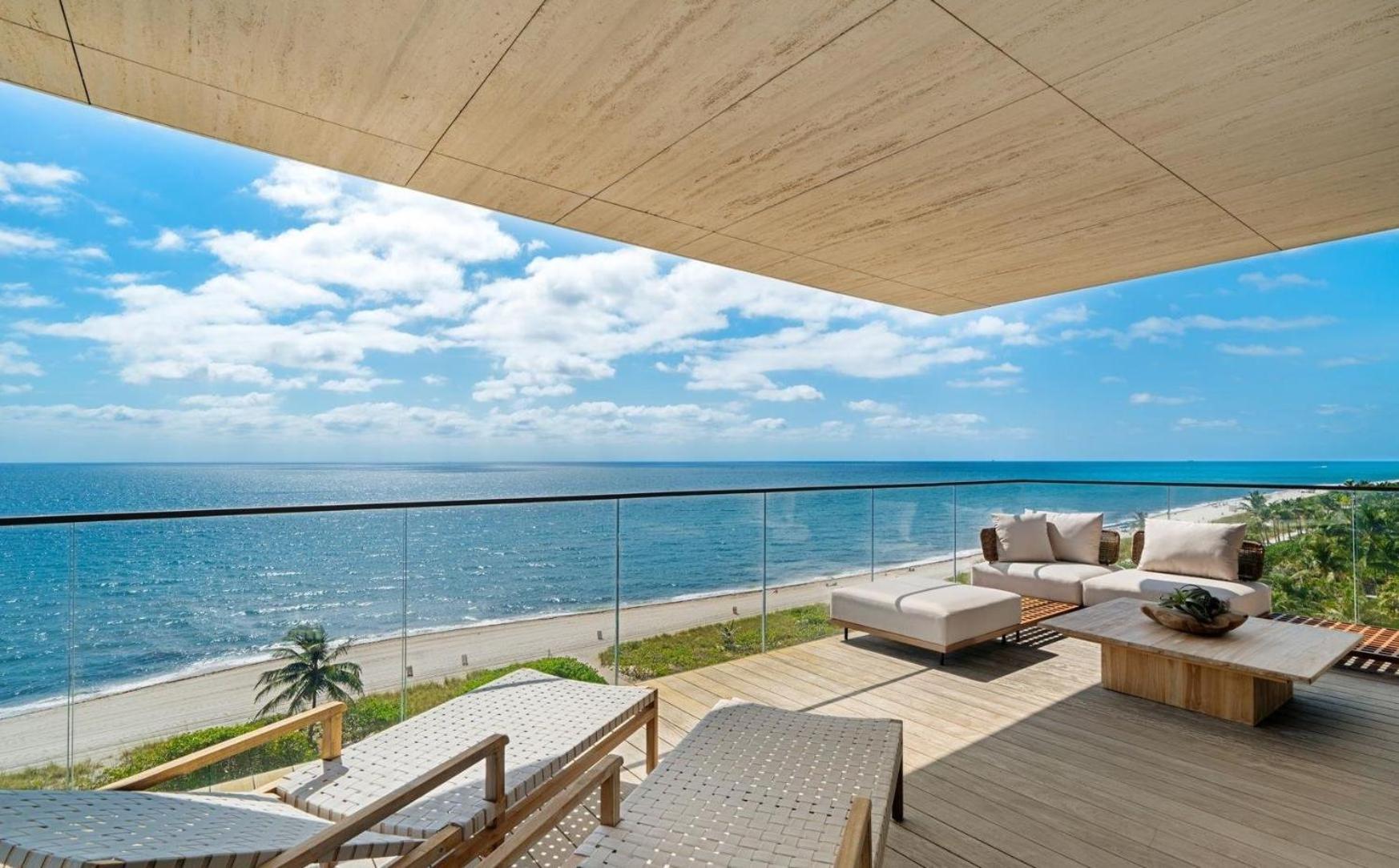 Luxurious Oceanfront Living In Bal Harbour Apartment *