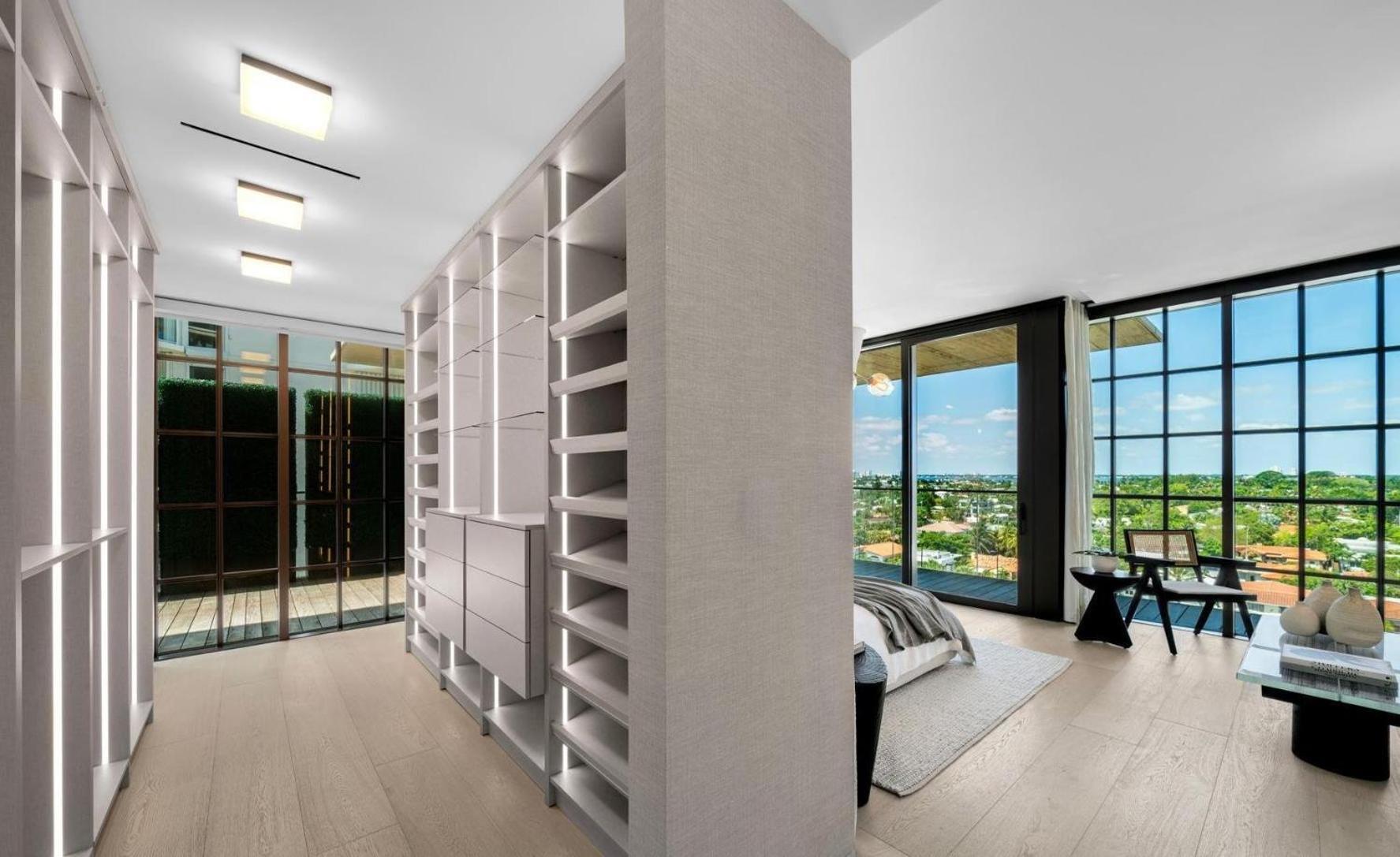 Luxurious Oceanfront Living In Bal Harbour Apartment Miami Beach
