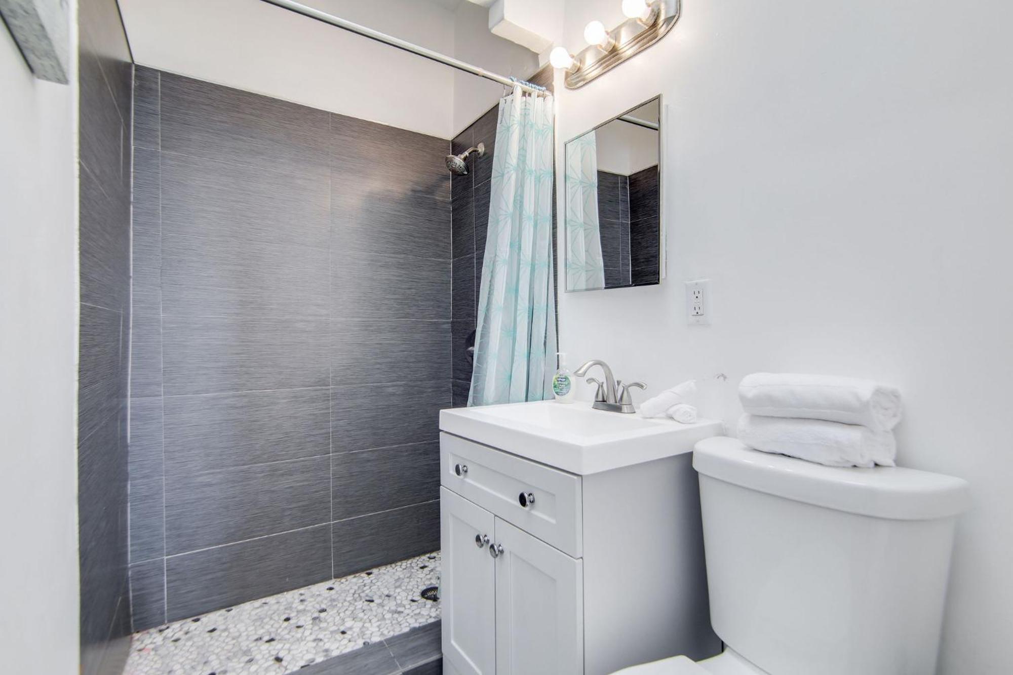Apartment Charming Large Near Ocean Dr - South Miami Beach