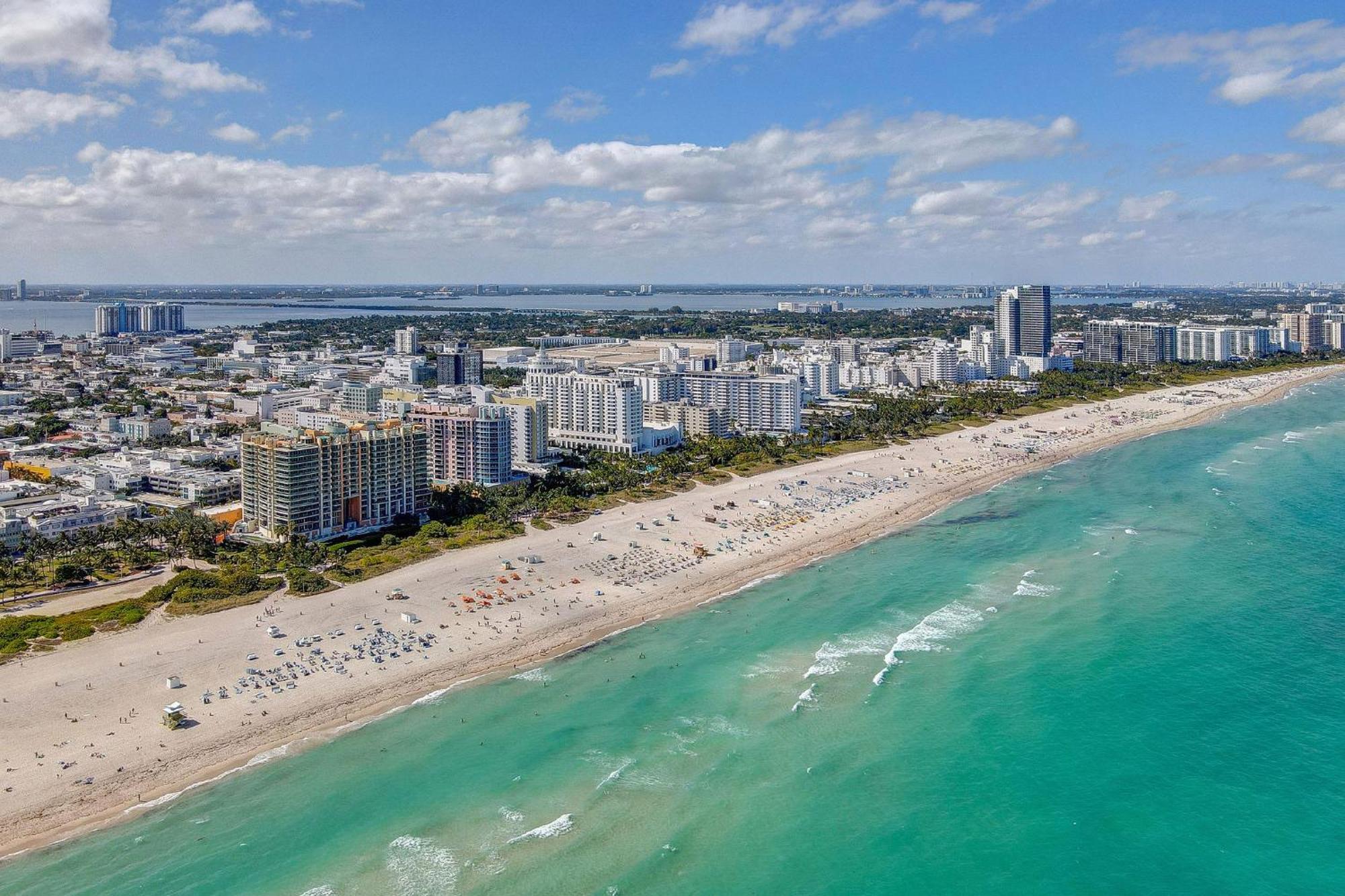 Charming Large Near Ocean Dr - South Apartment *